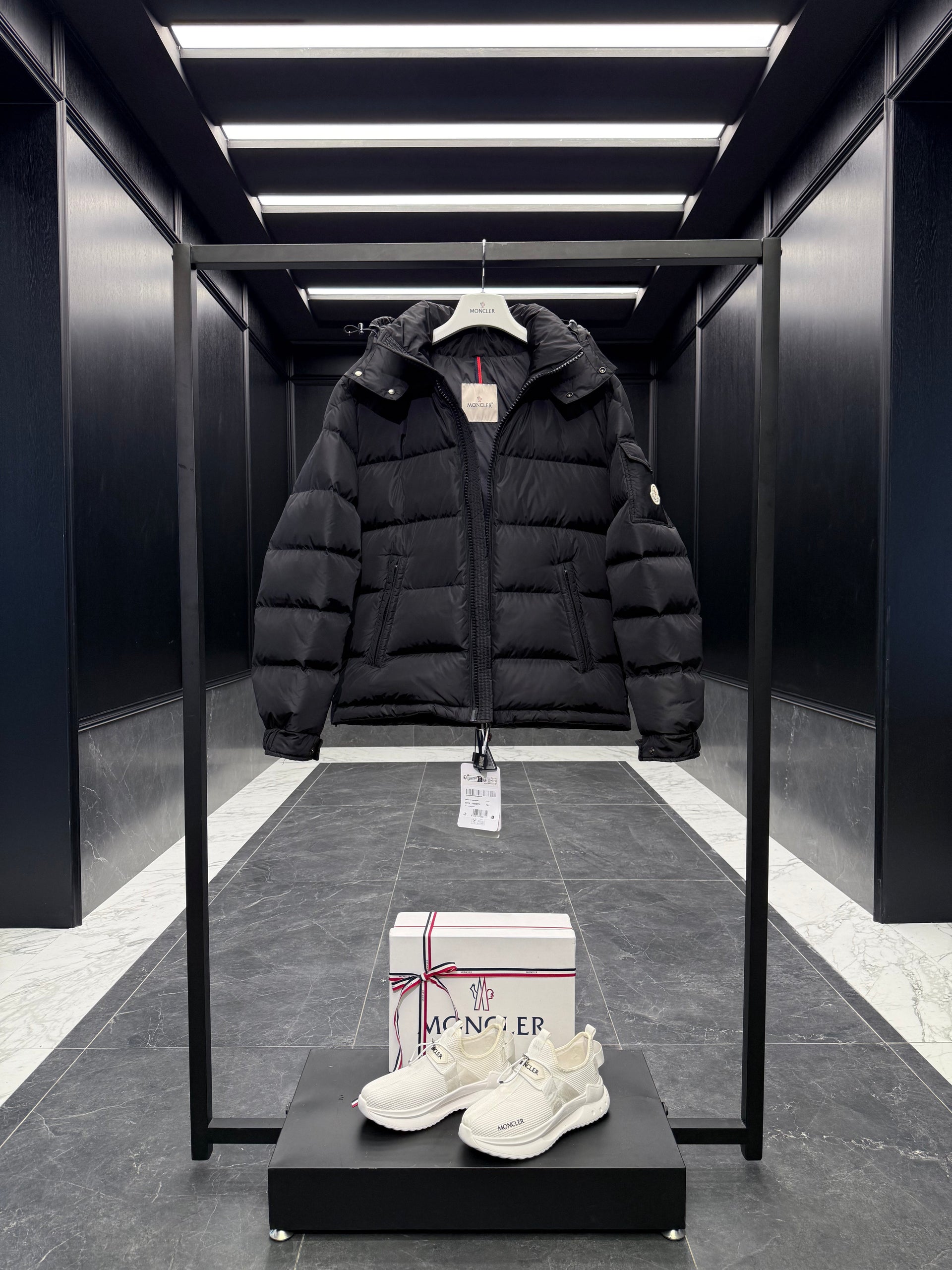 MONC MAYA JACKET