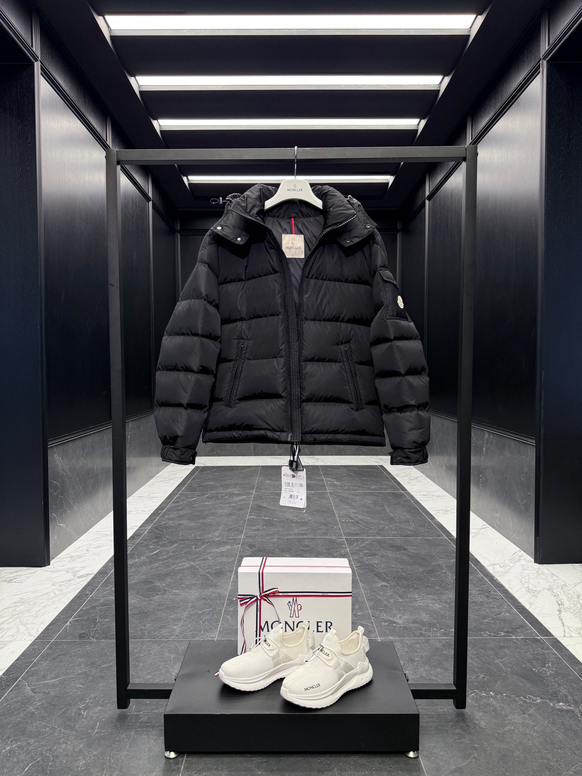MONC MAYA JACKET