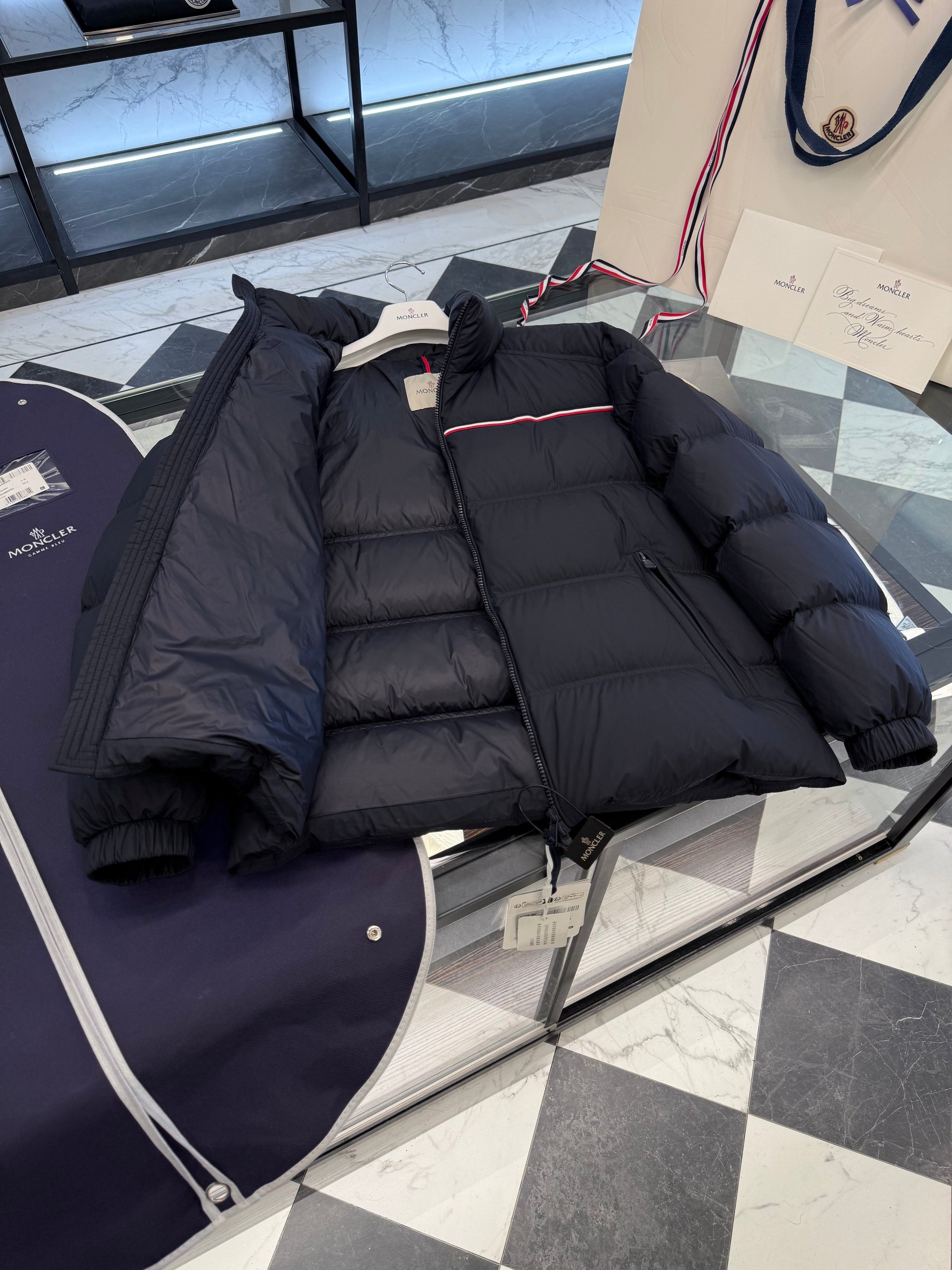 MONC BOUVAQUE JACKET