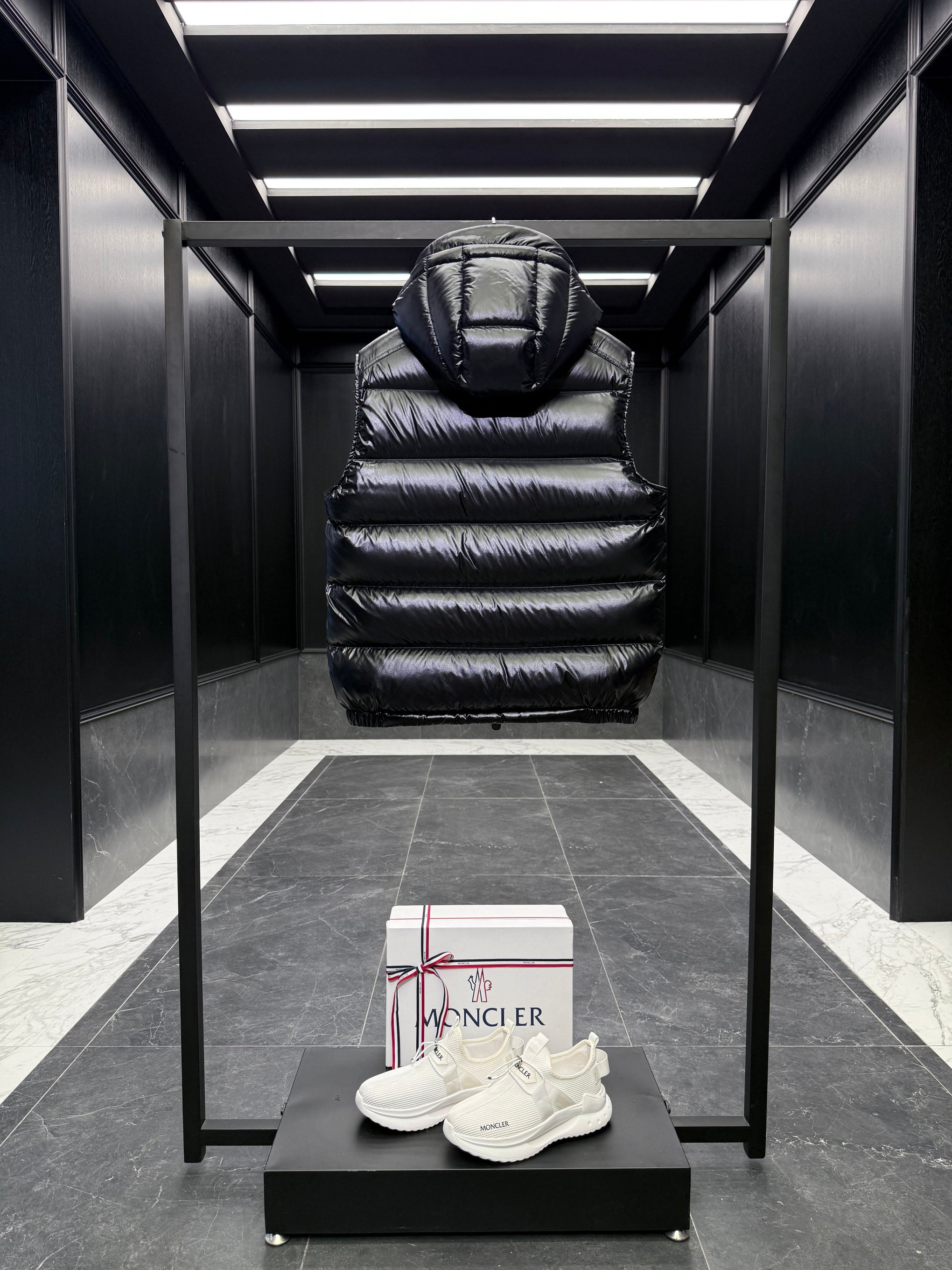 MONC BORMES VEST