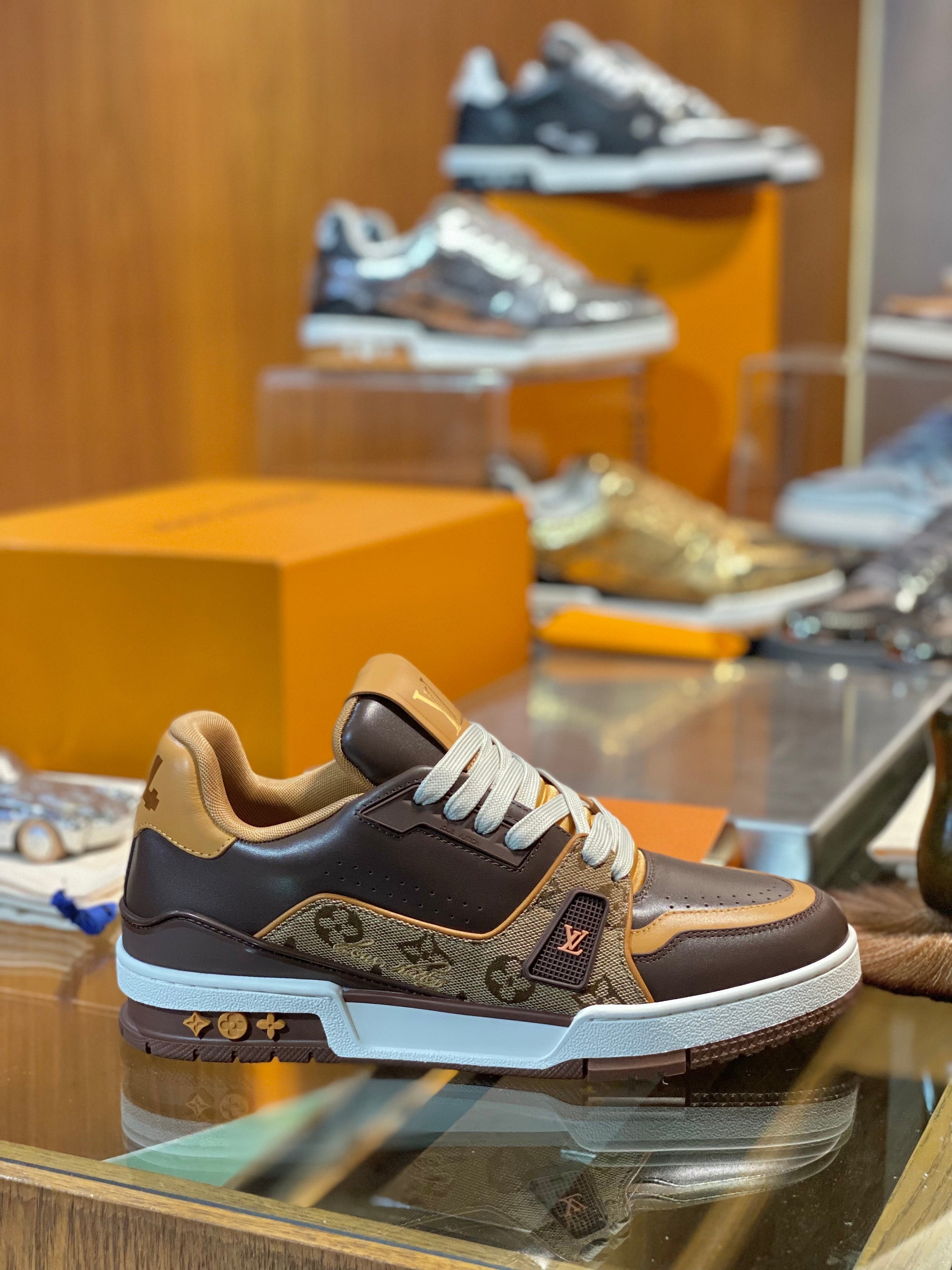 LOU TRAINERS
