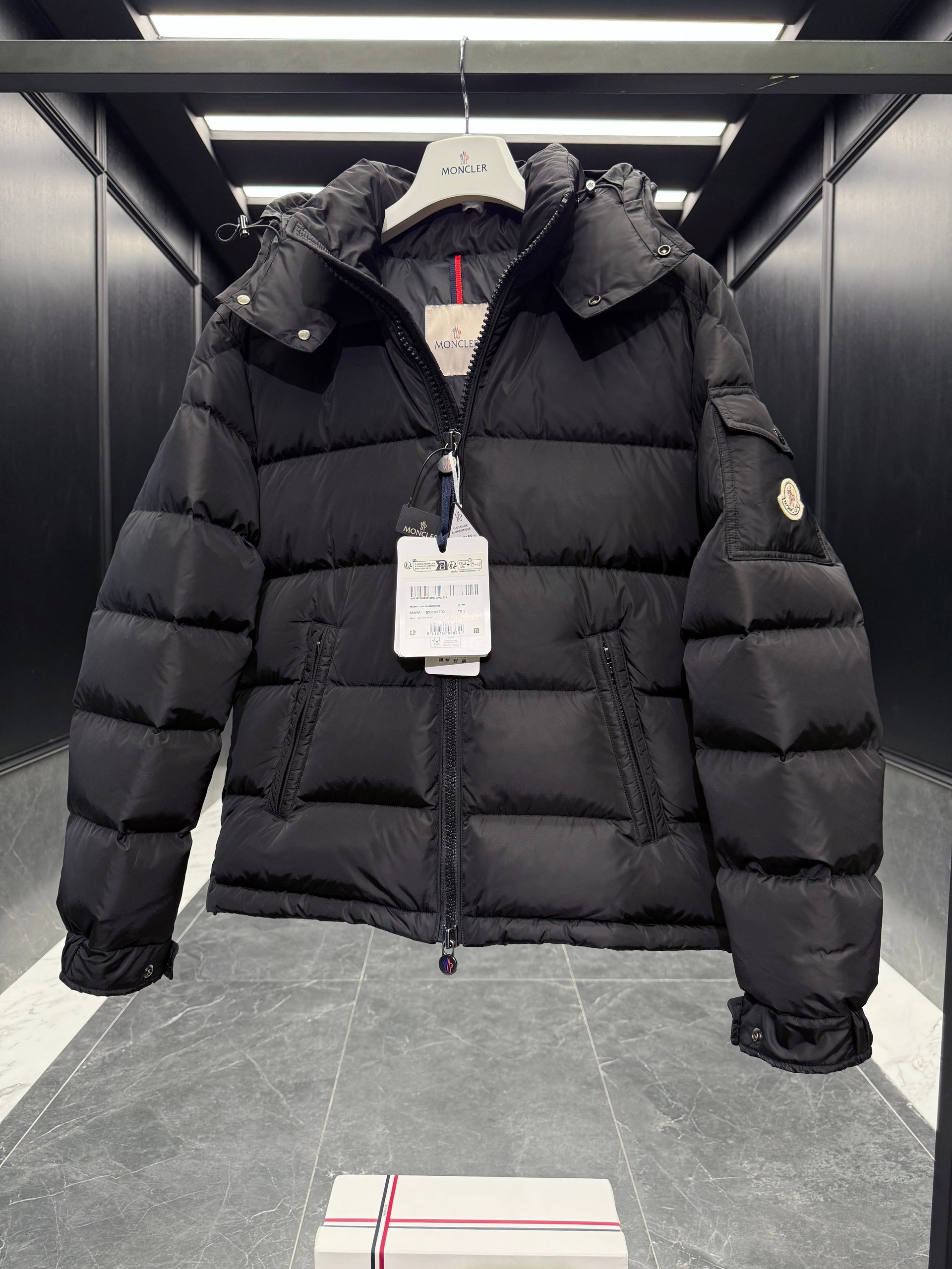 MONC MAYA JACKET