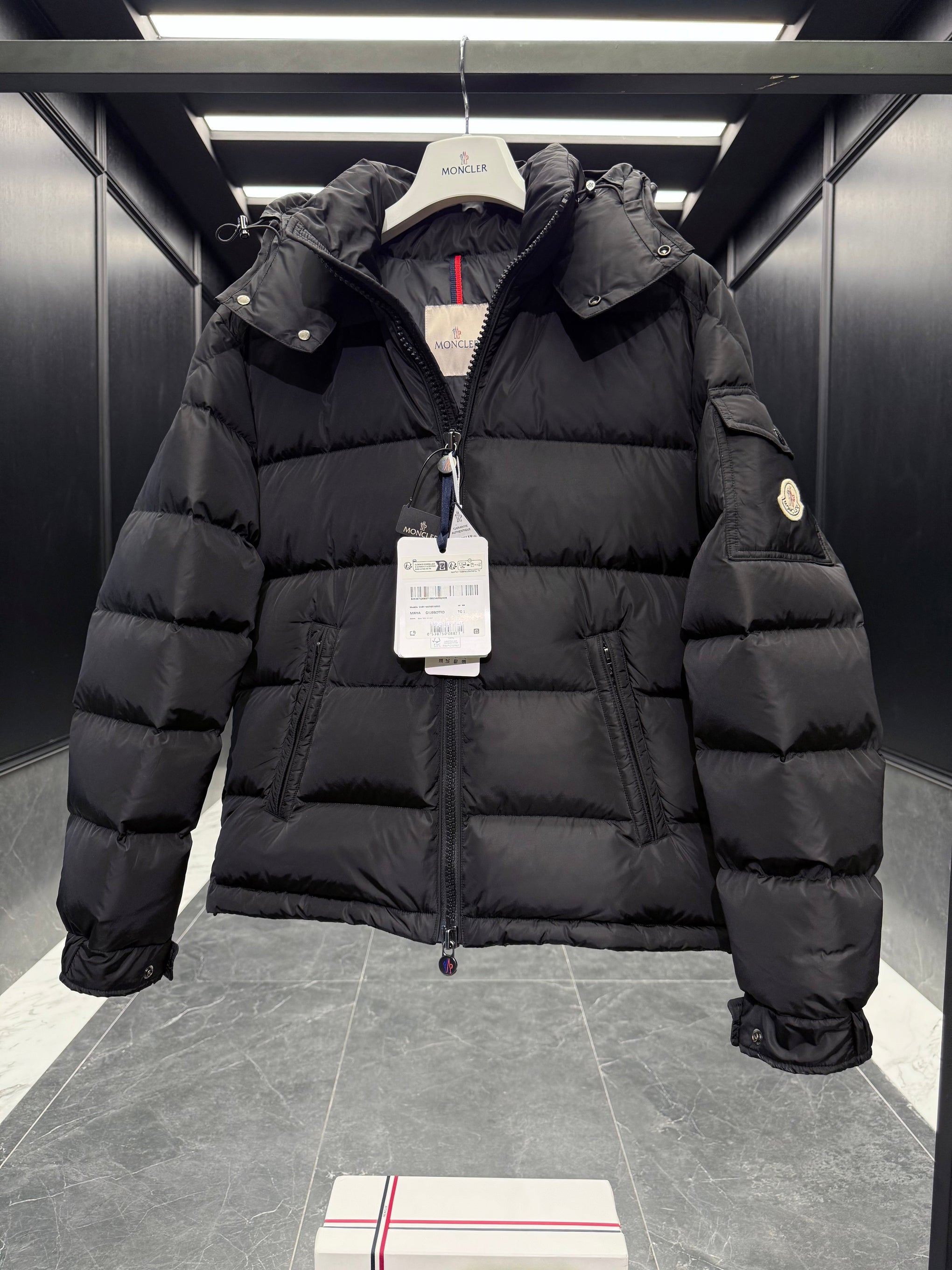 MONC MAYA JACKET
