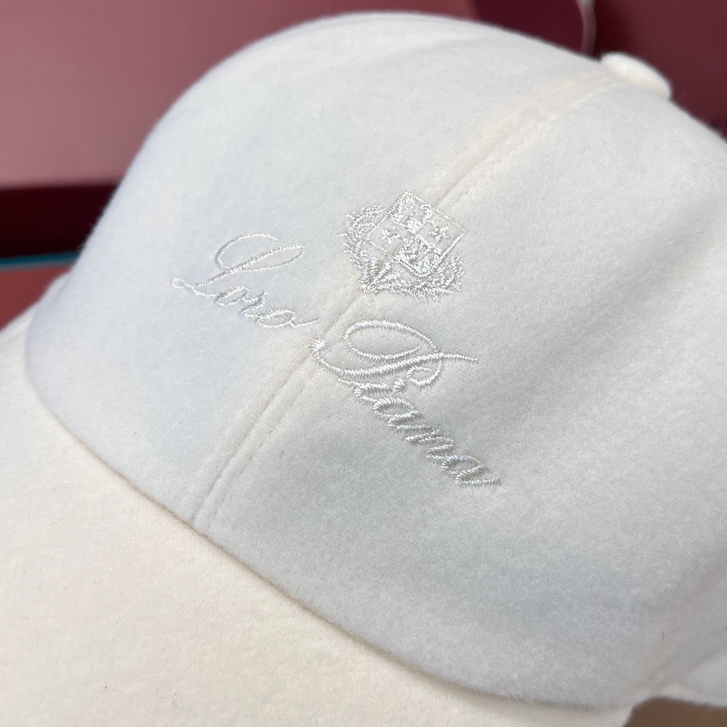 LORO P CASHMERE CAP