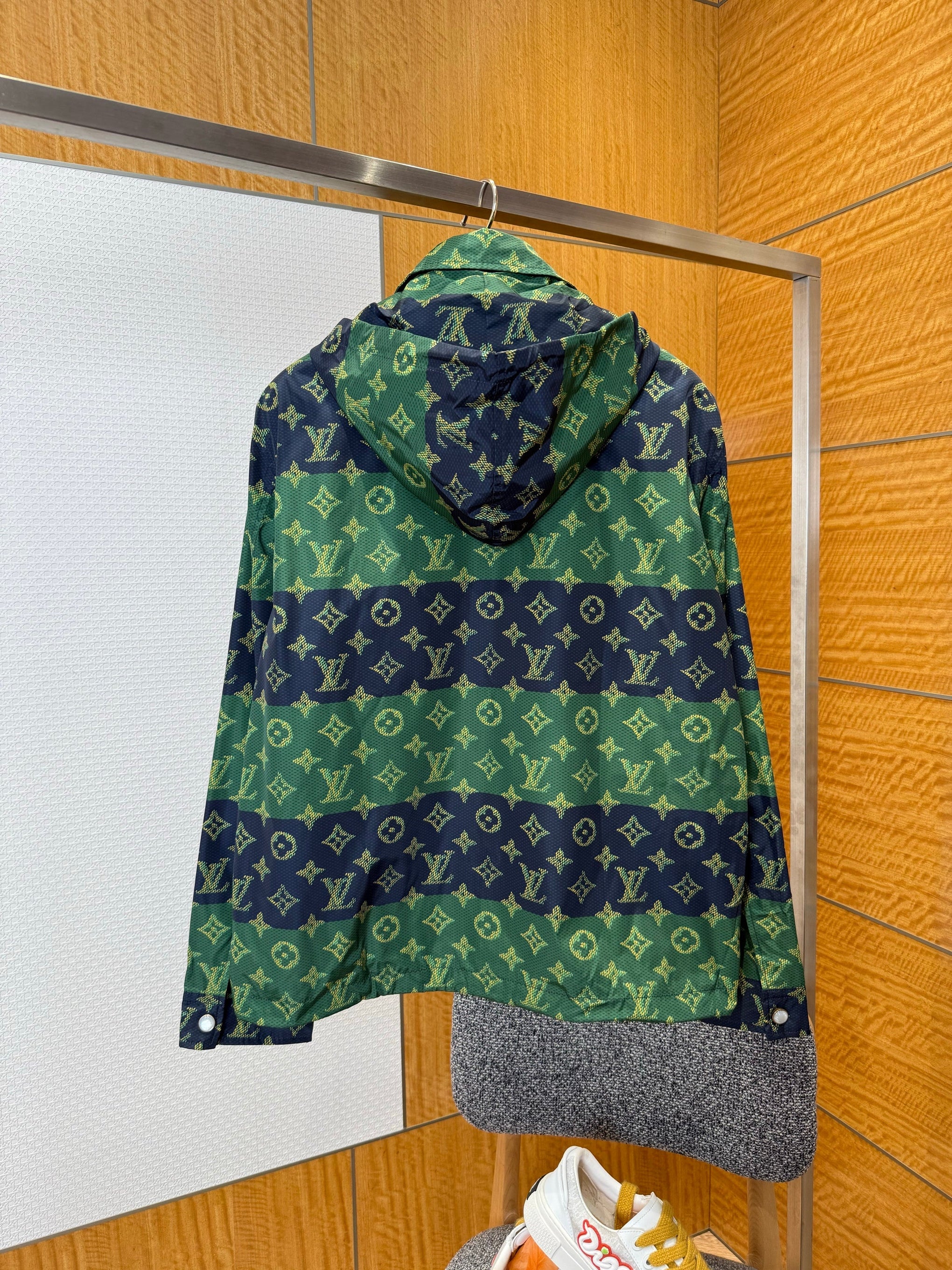LOU JACKET