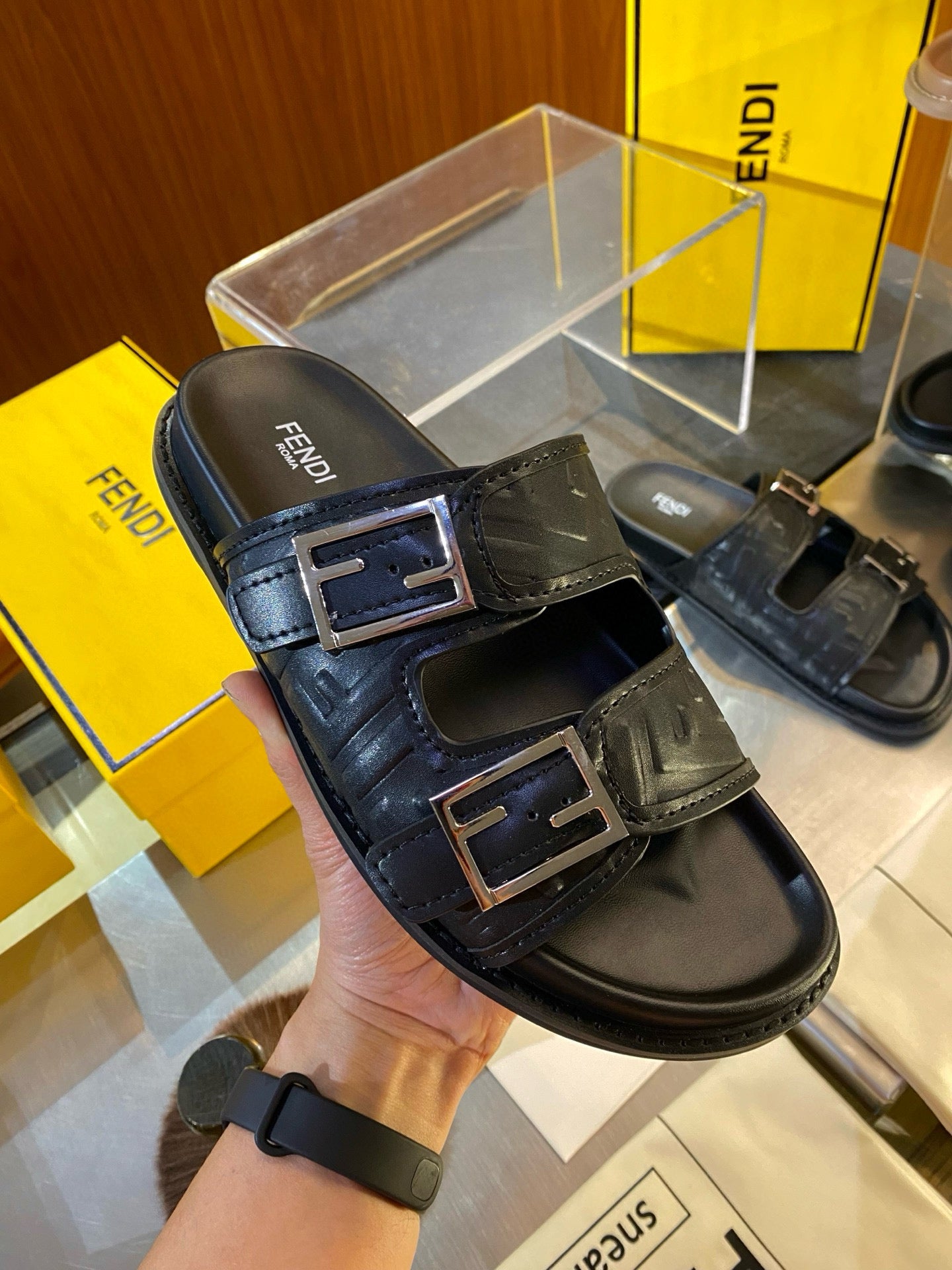 FEN SANDALS