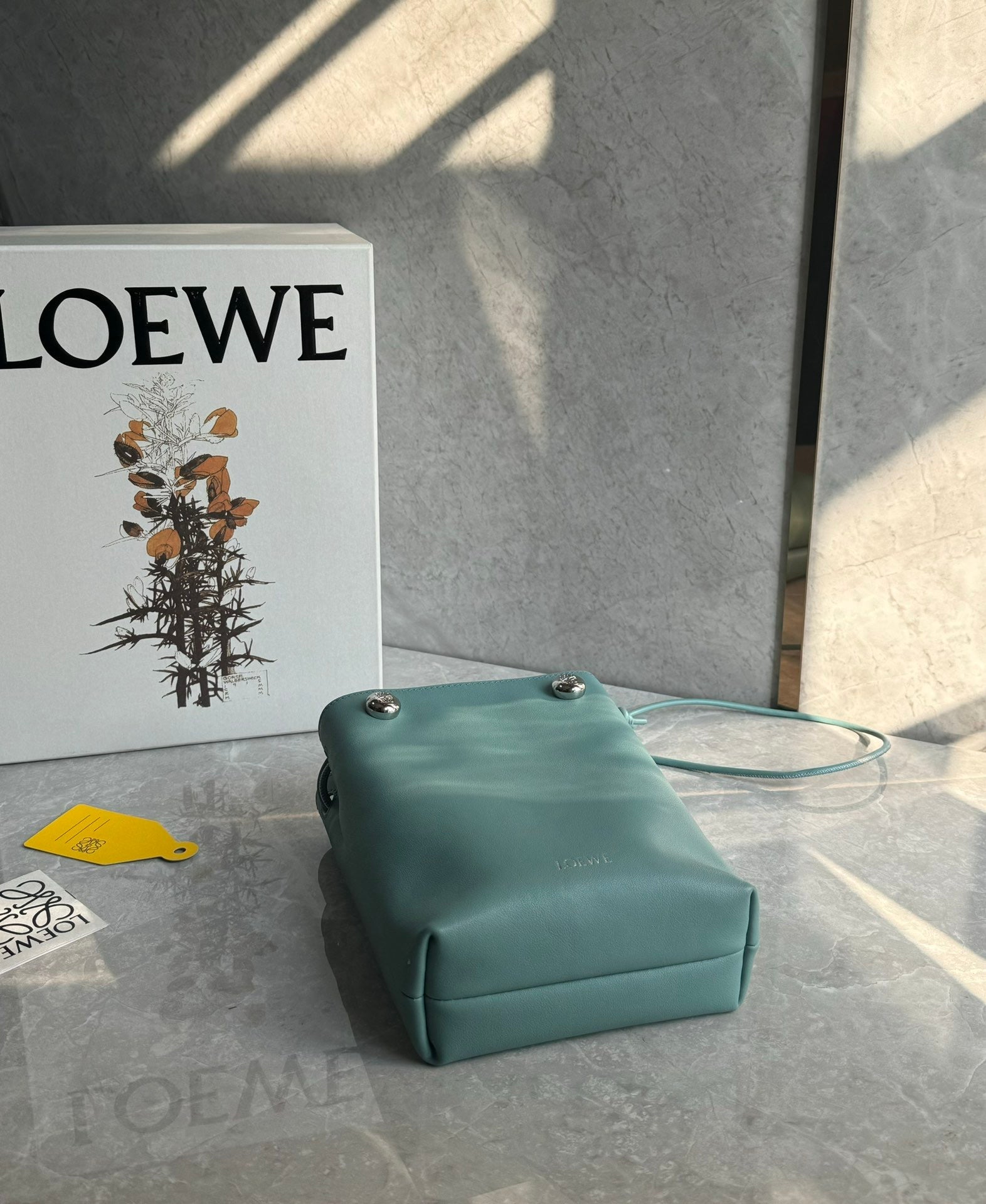 LOEW PEBBLE POUCH