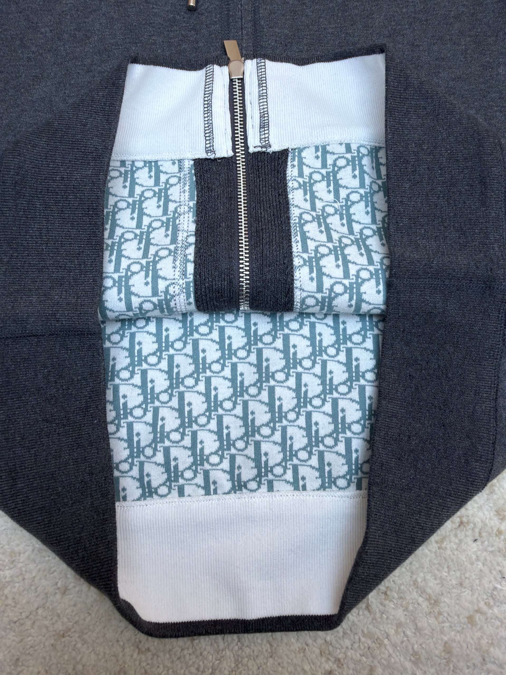 CD ZIP HOODIE