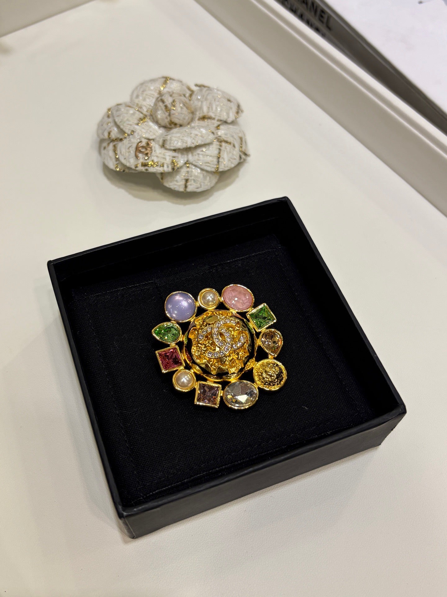 CC BROOCHE
