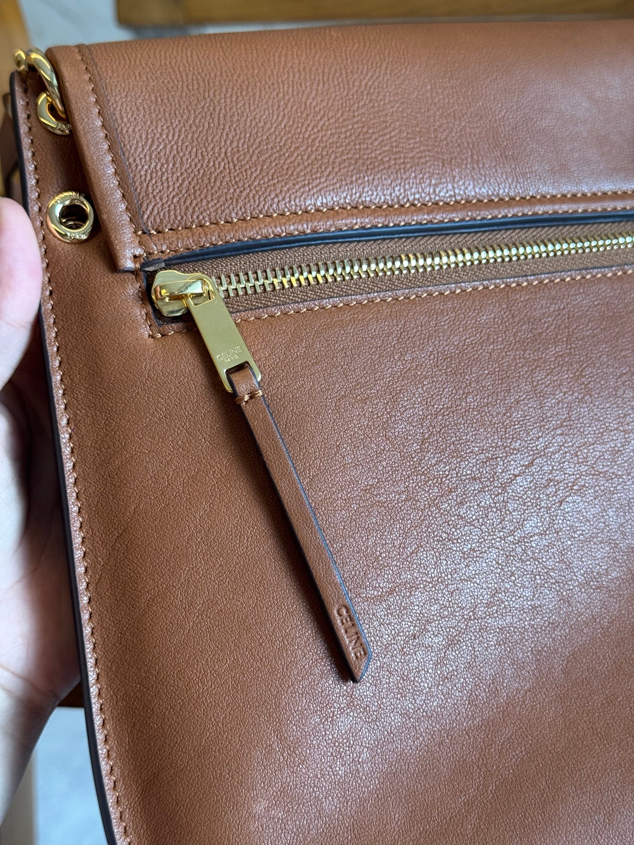 CEL TRIOMPHE BESACE BAG