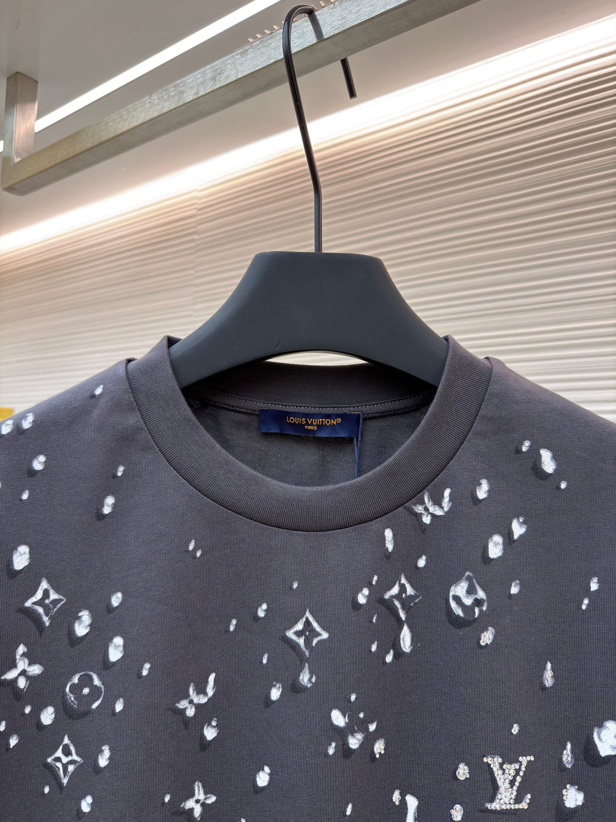 LOU T-SHIRT