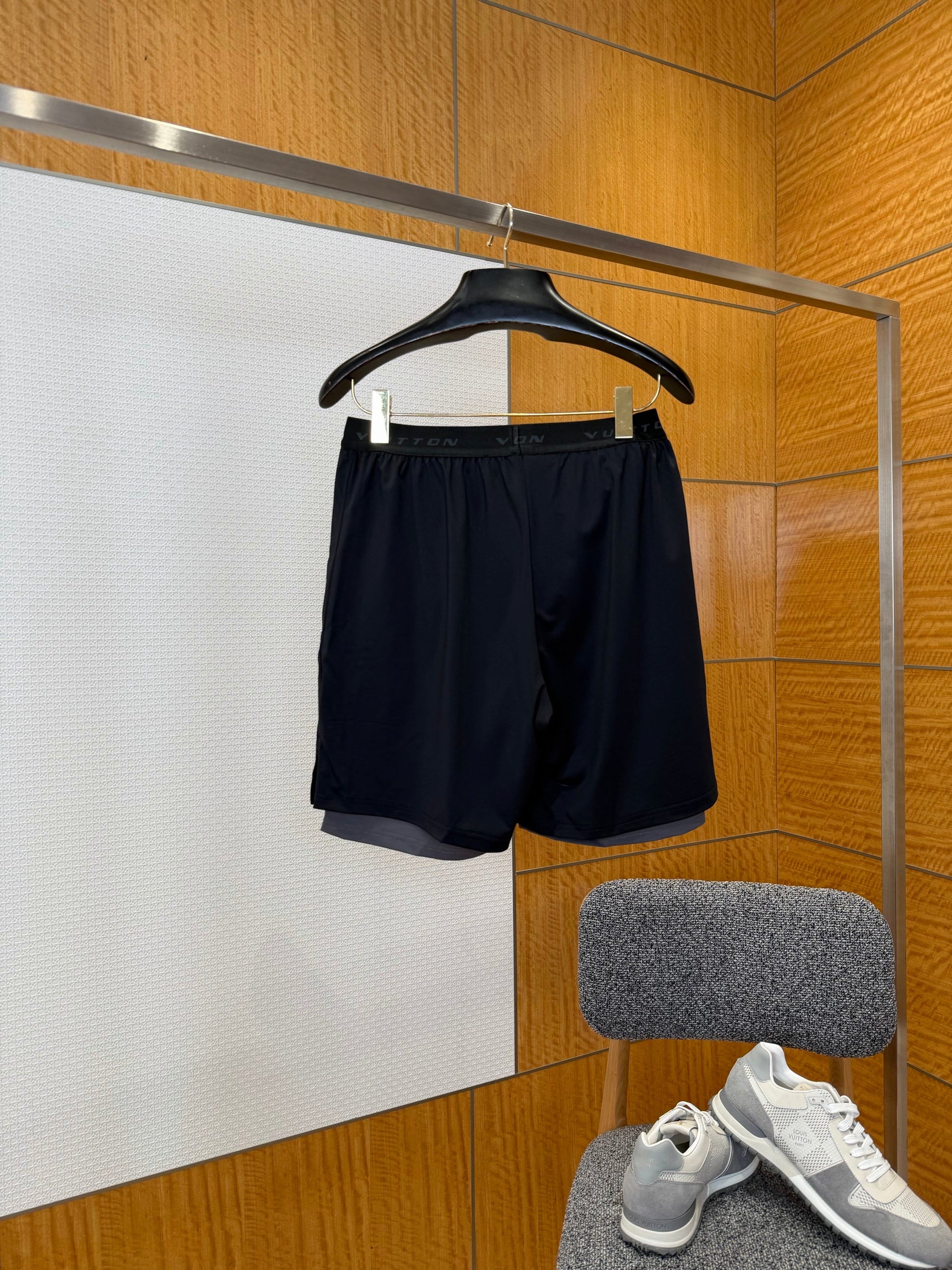LOU SHORTS