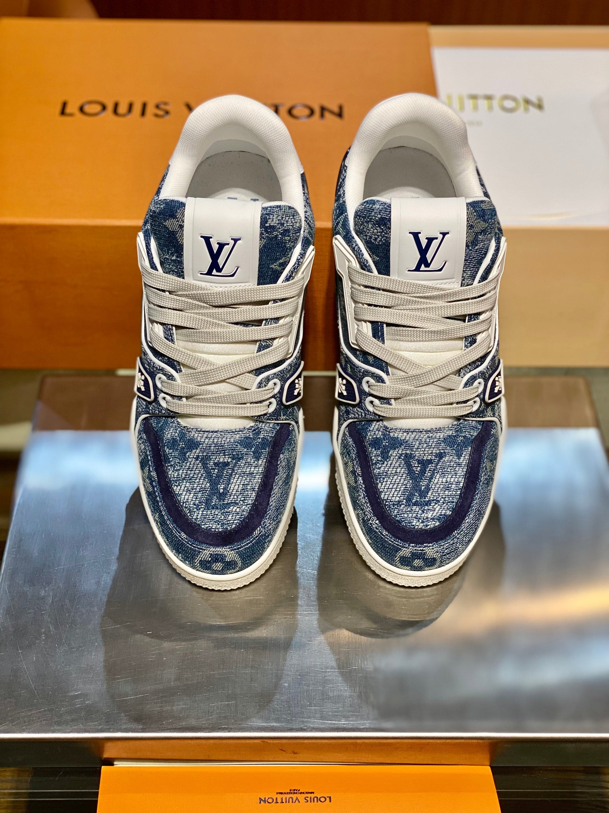 LOU TRAINERS