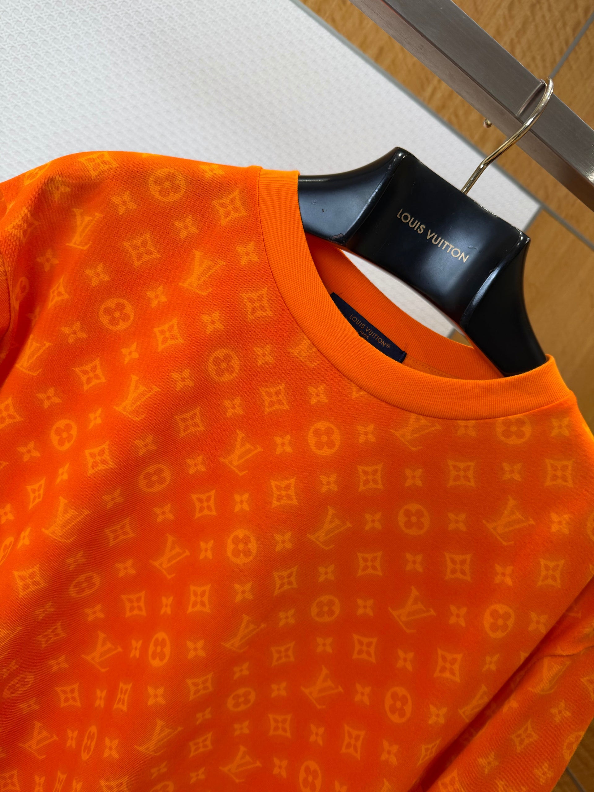 LOU T-SHIRT
