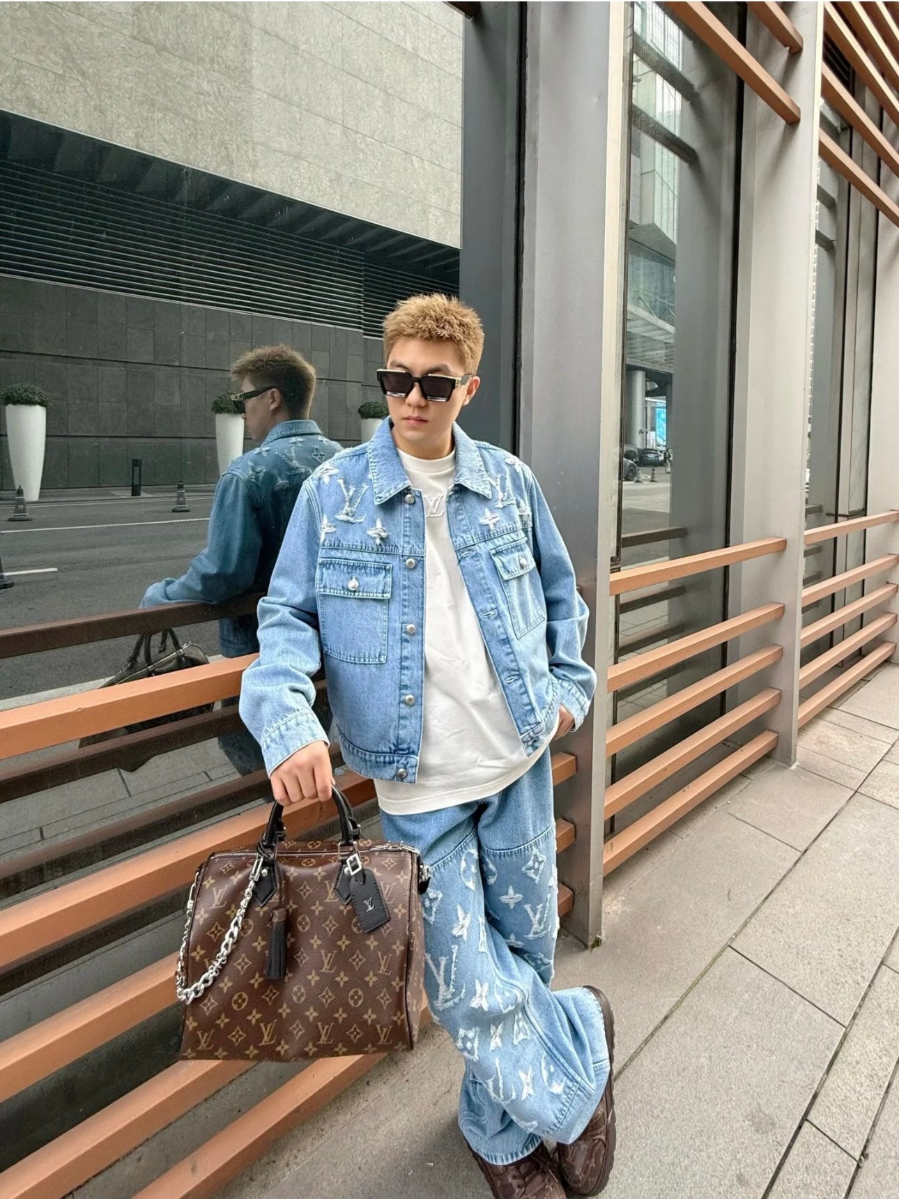 LOU JEANS