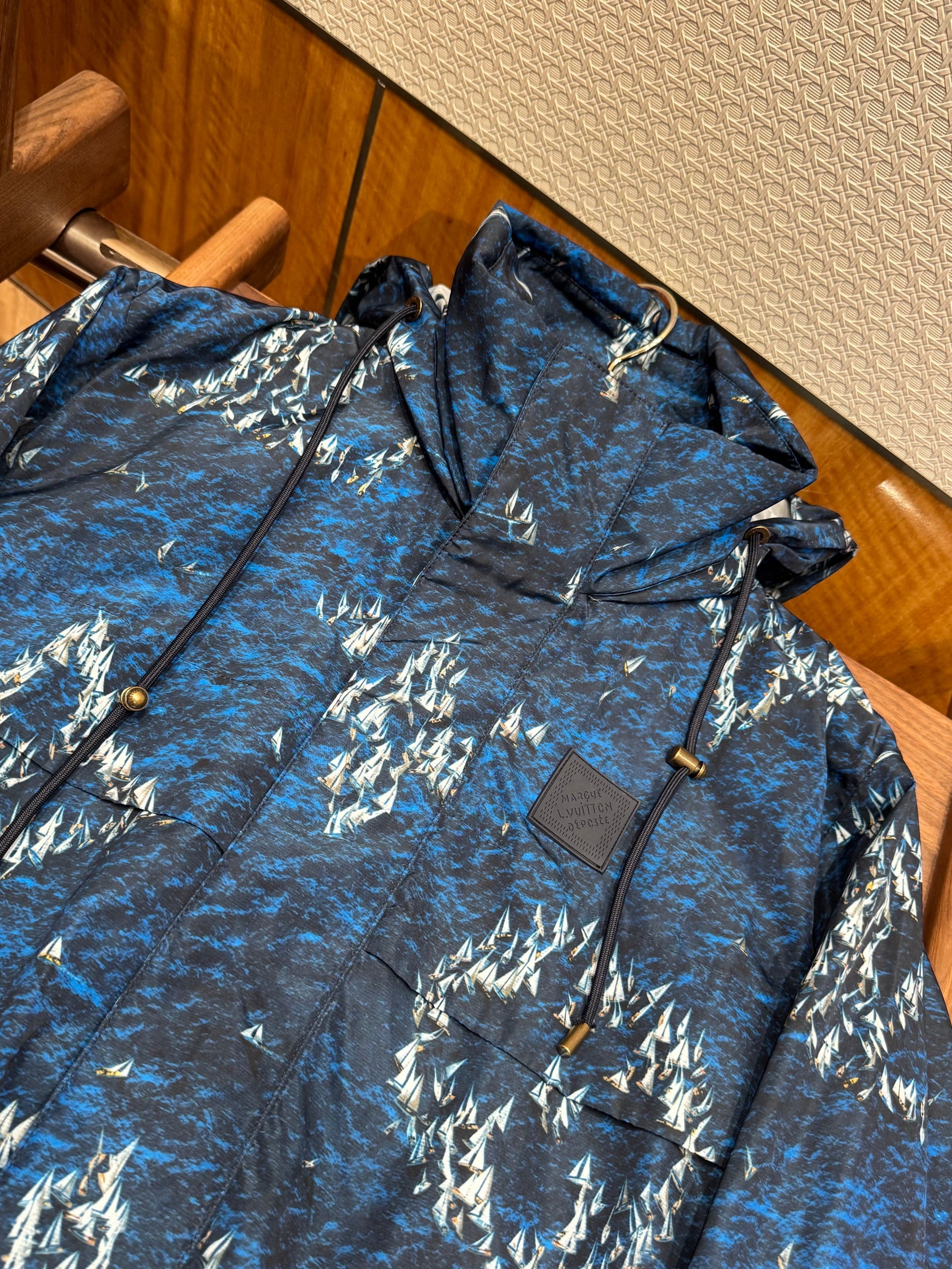 LOU JACKET