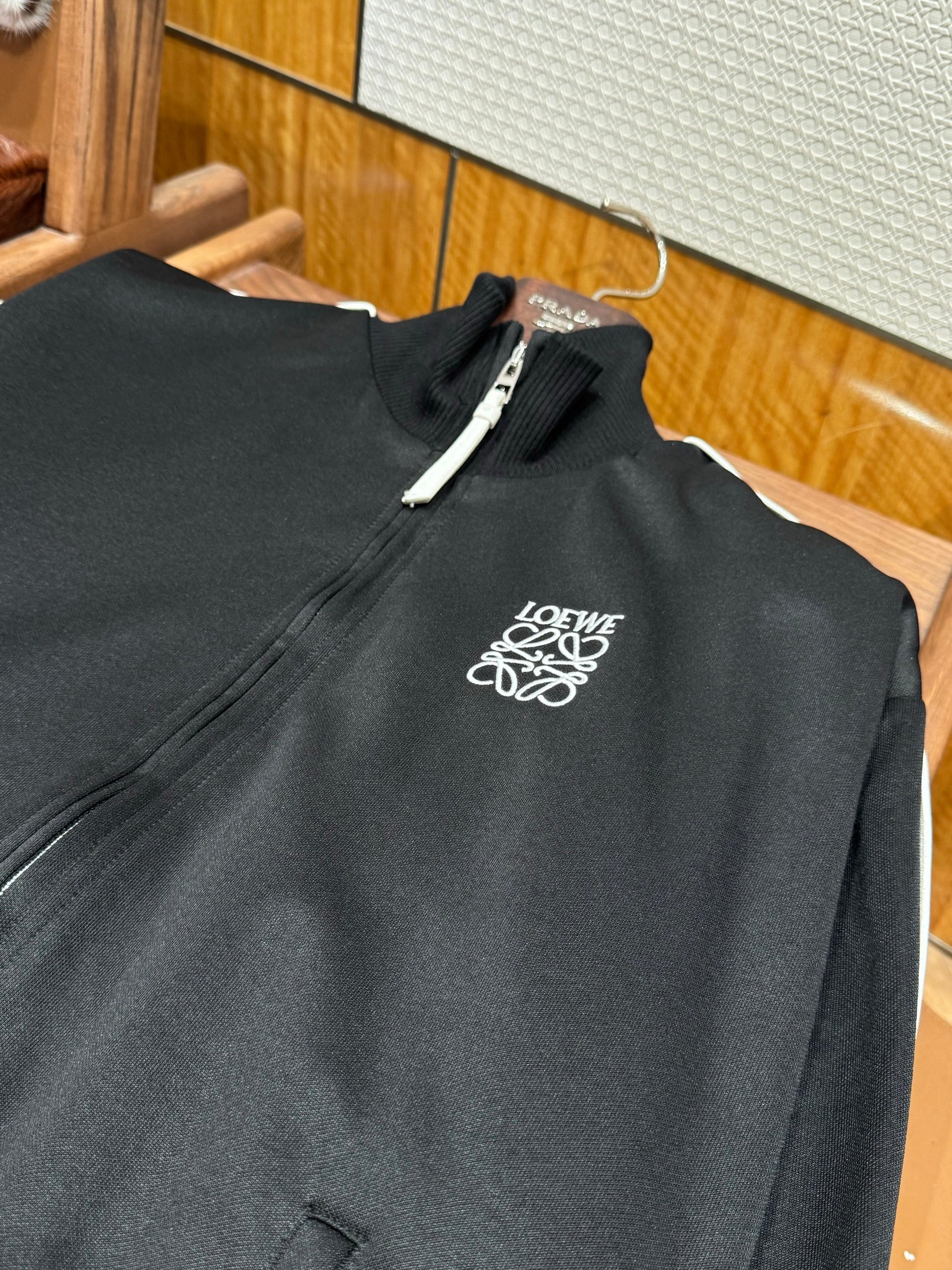 LOEW BOMBER