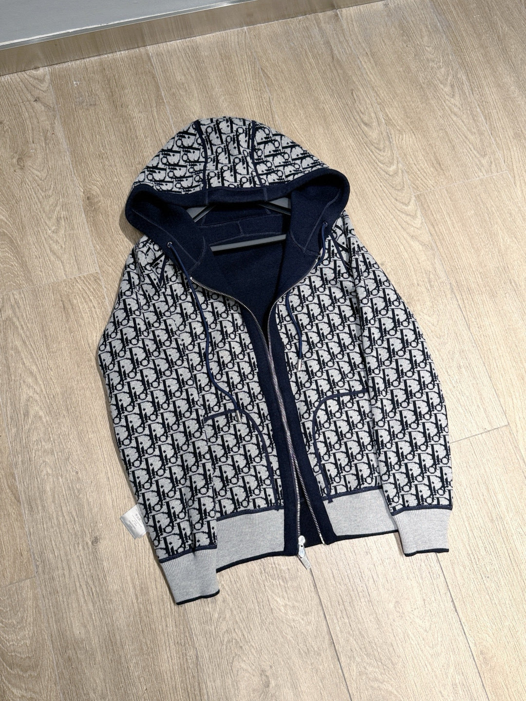 CD ZIP HOODIE