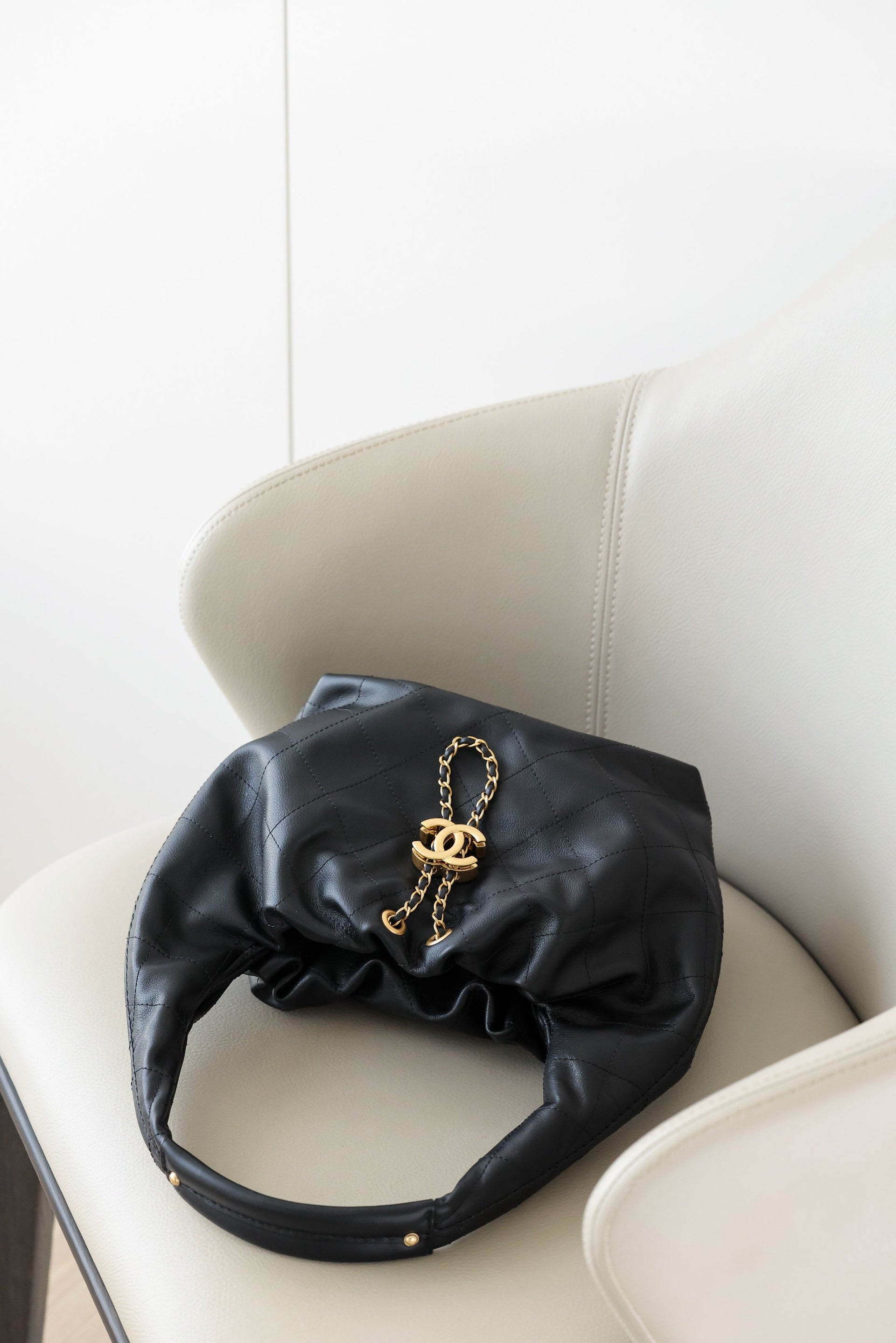 CC 26C SMALL HOBO BAG