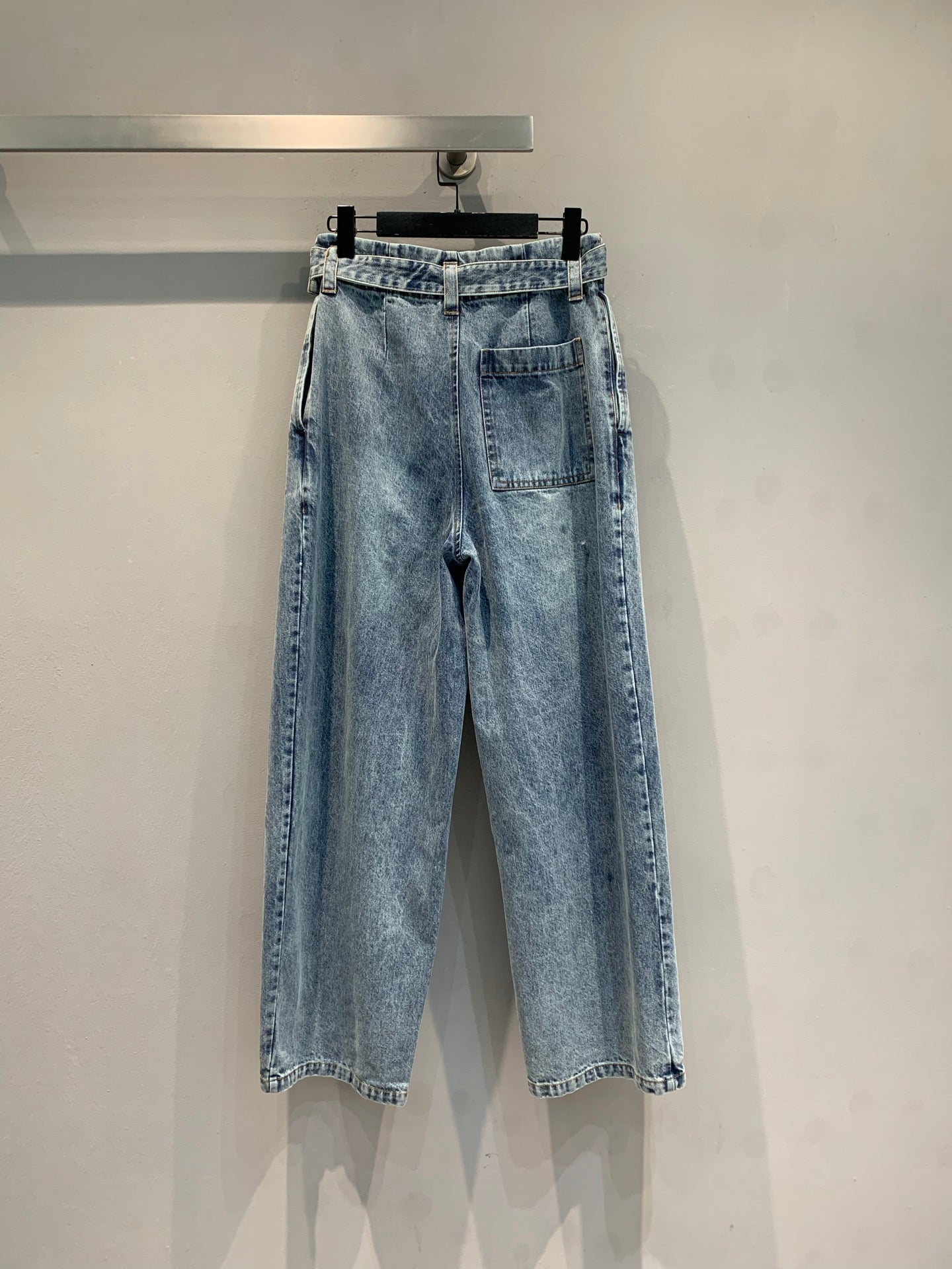 LOEW JEANS