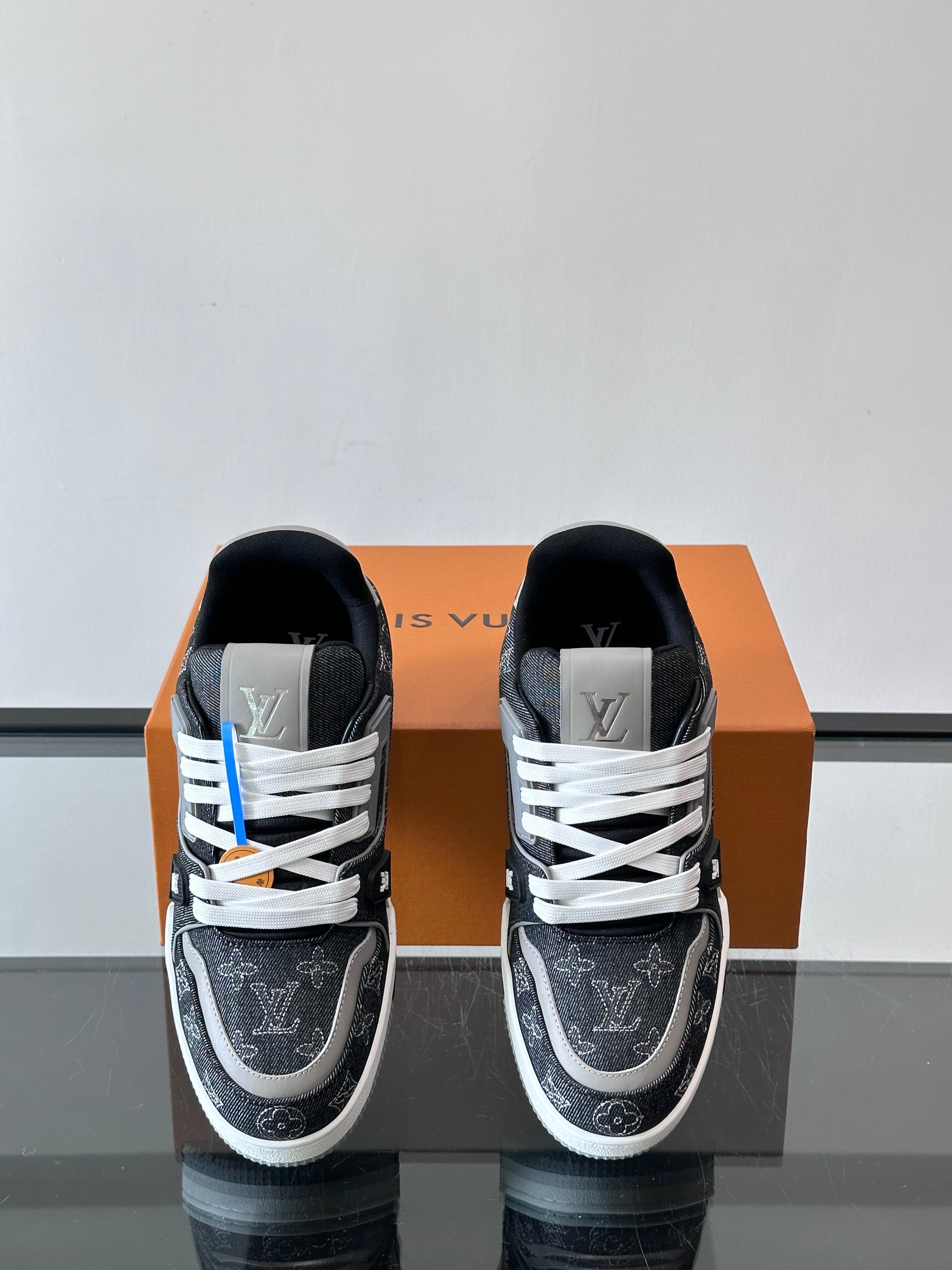 LOU TRAINERS