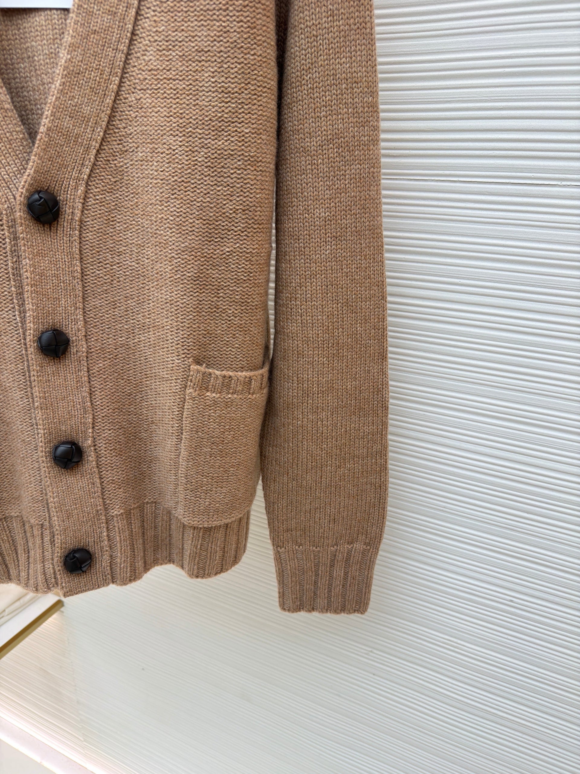 BOTT V WOOL CARDIGAN