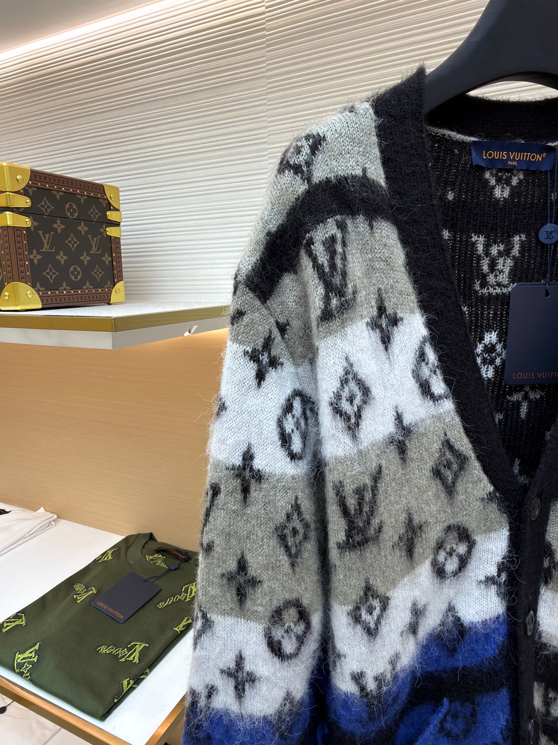 LOU CARDIGAN