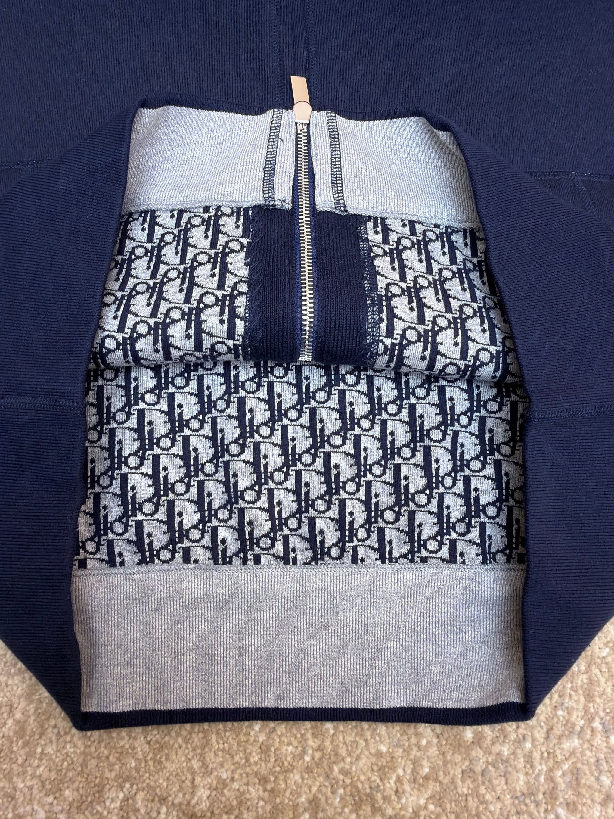 CD ZIP HOODIE