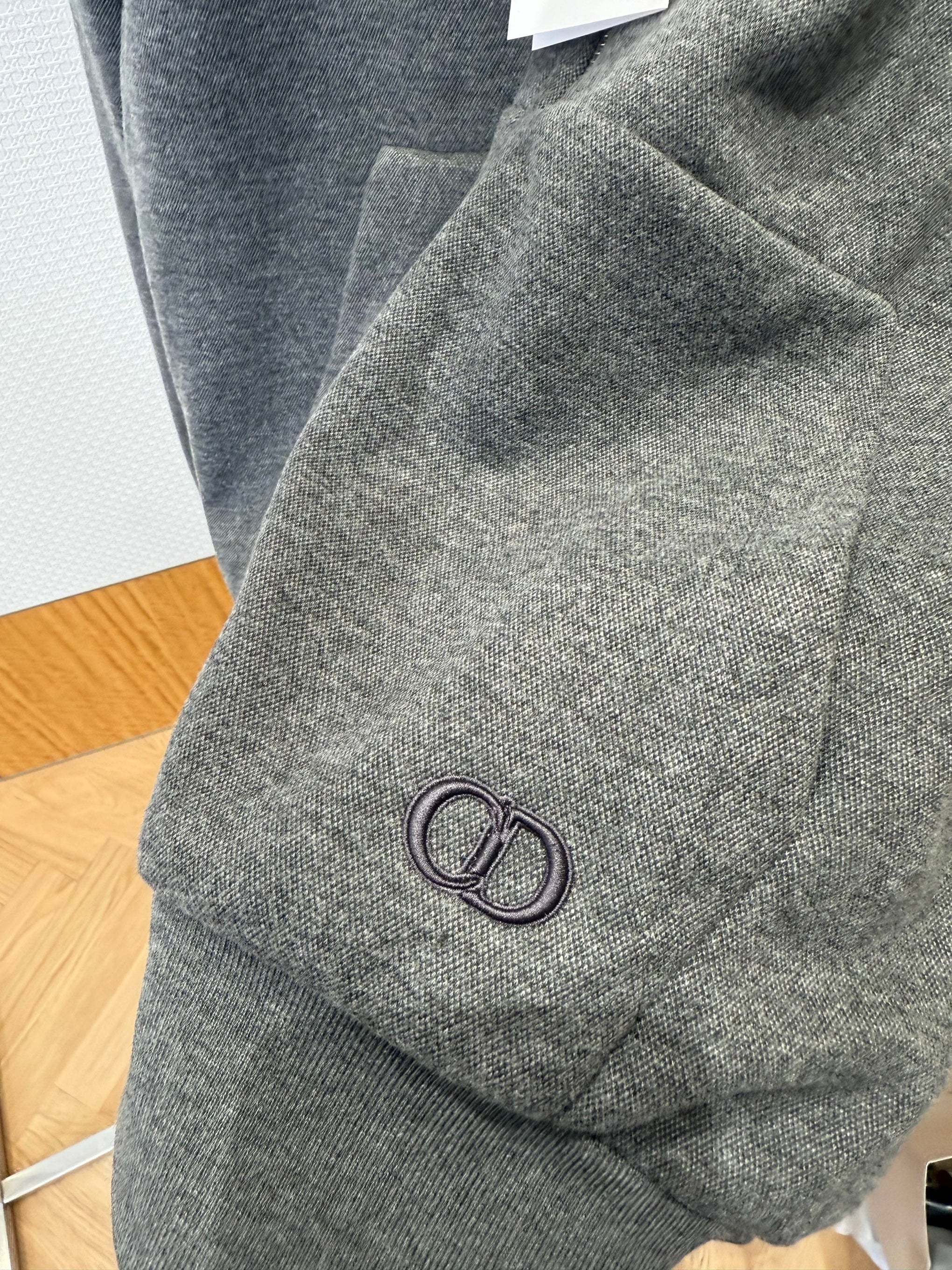 CD ZIP SWEATSHIRT