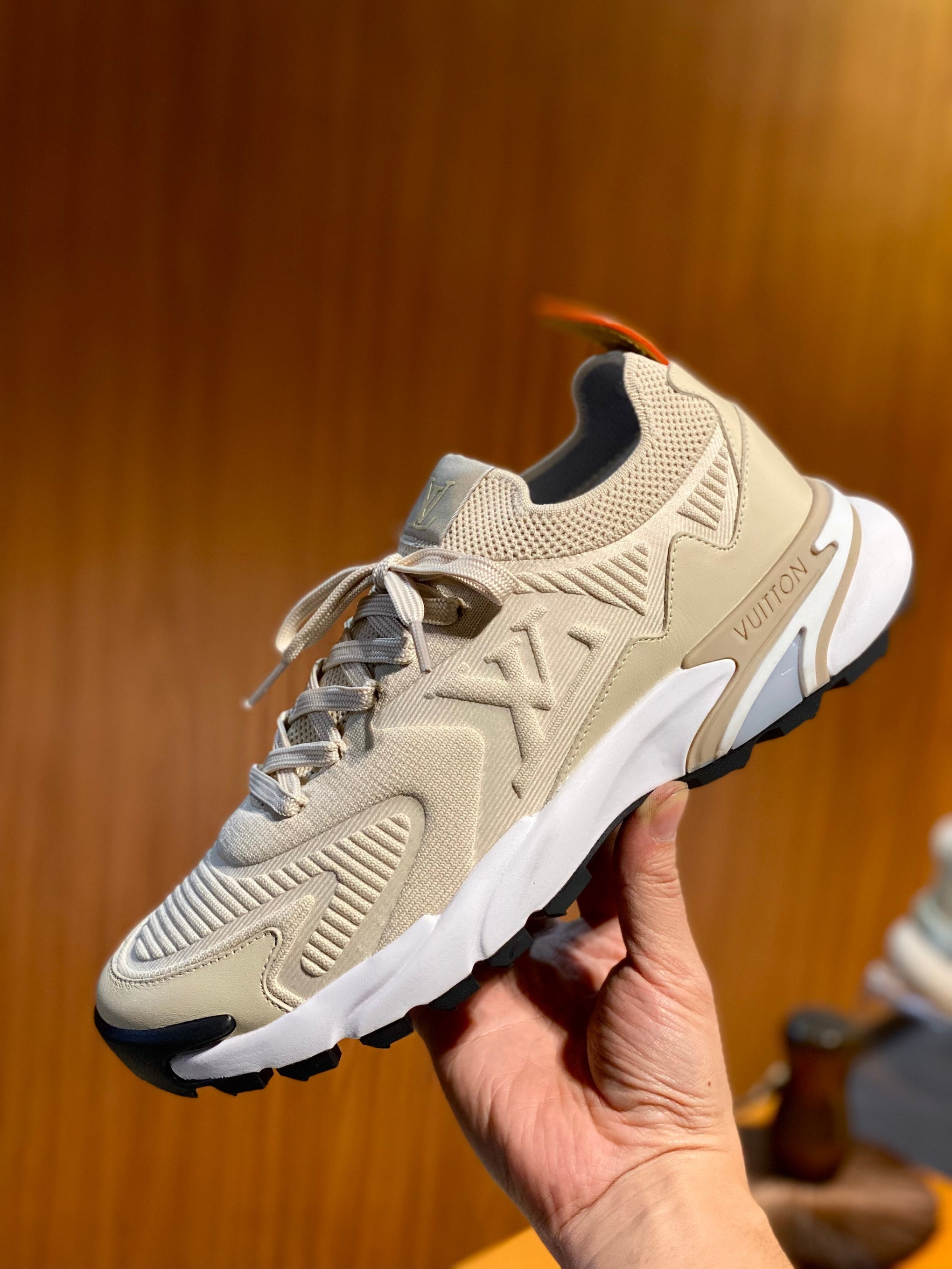 LOU RUNNER TATIC TRAINERS