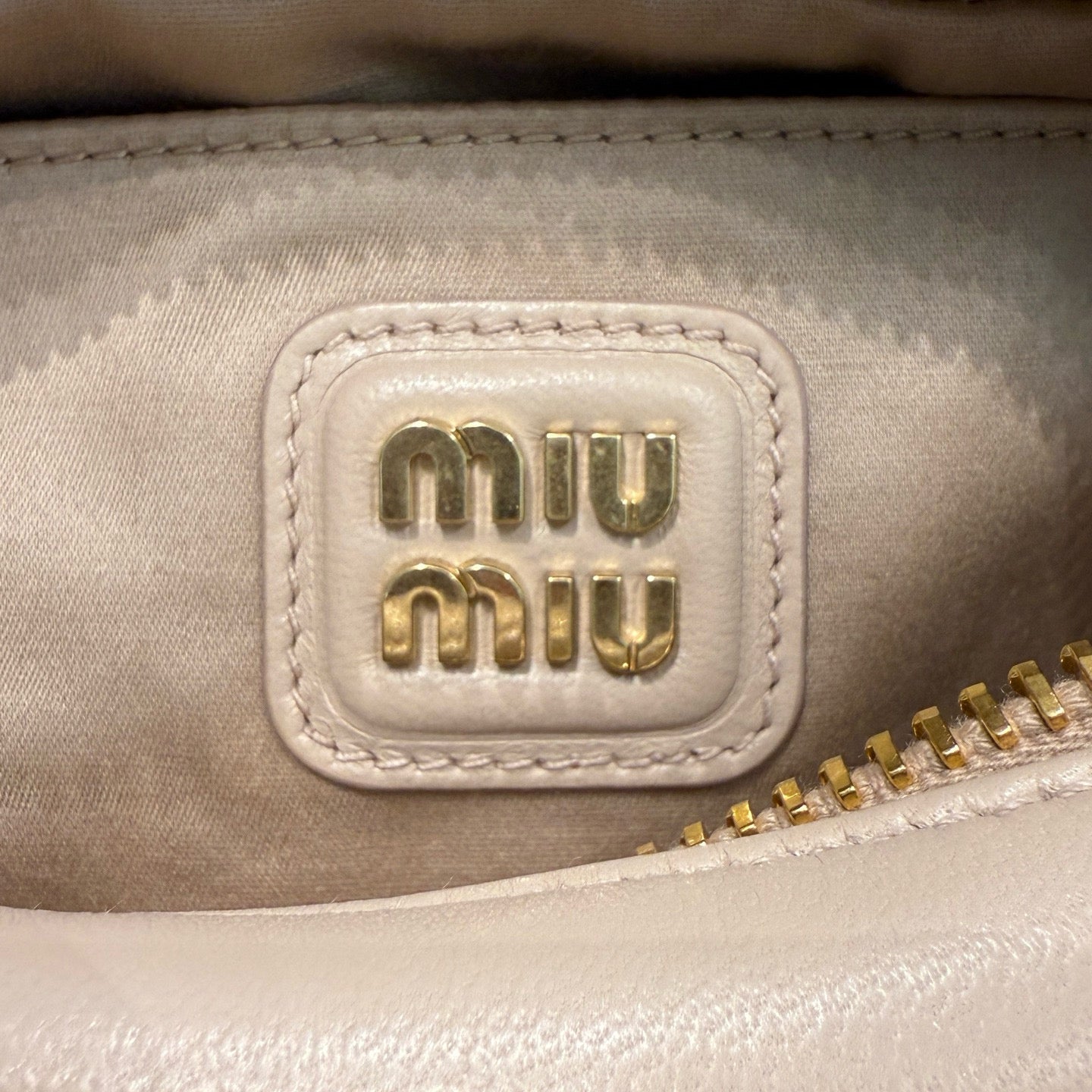 MIU M ARCADIE MATELASSE BAG
