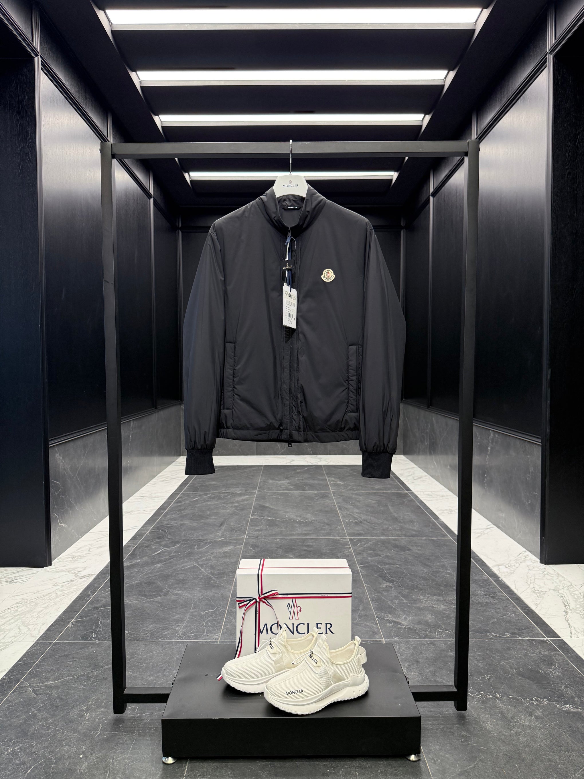 MONC VERNEY JACKET
