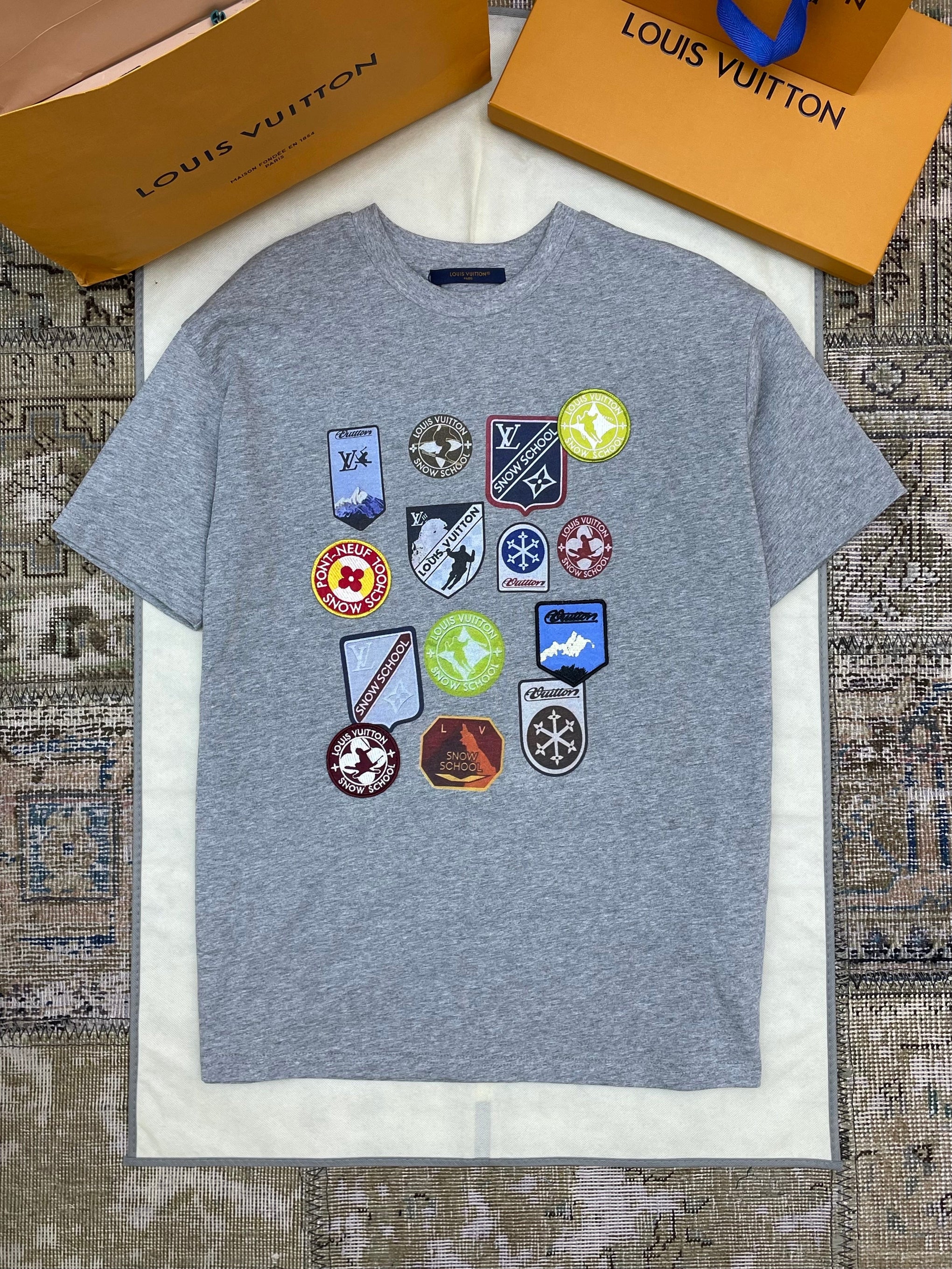 LOU T-SHIRT