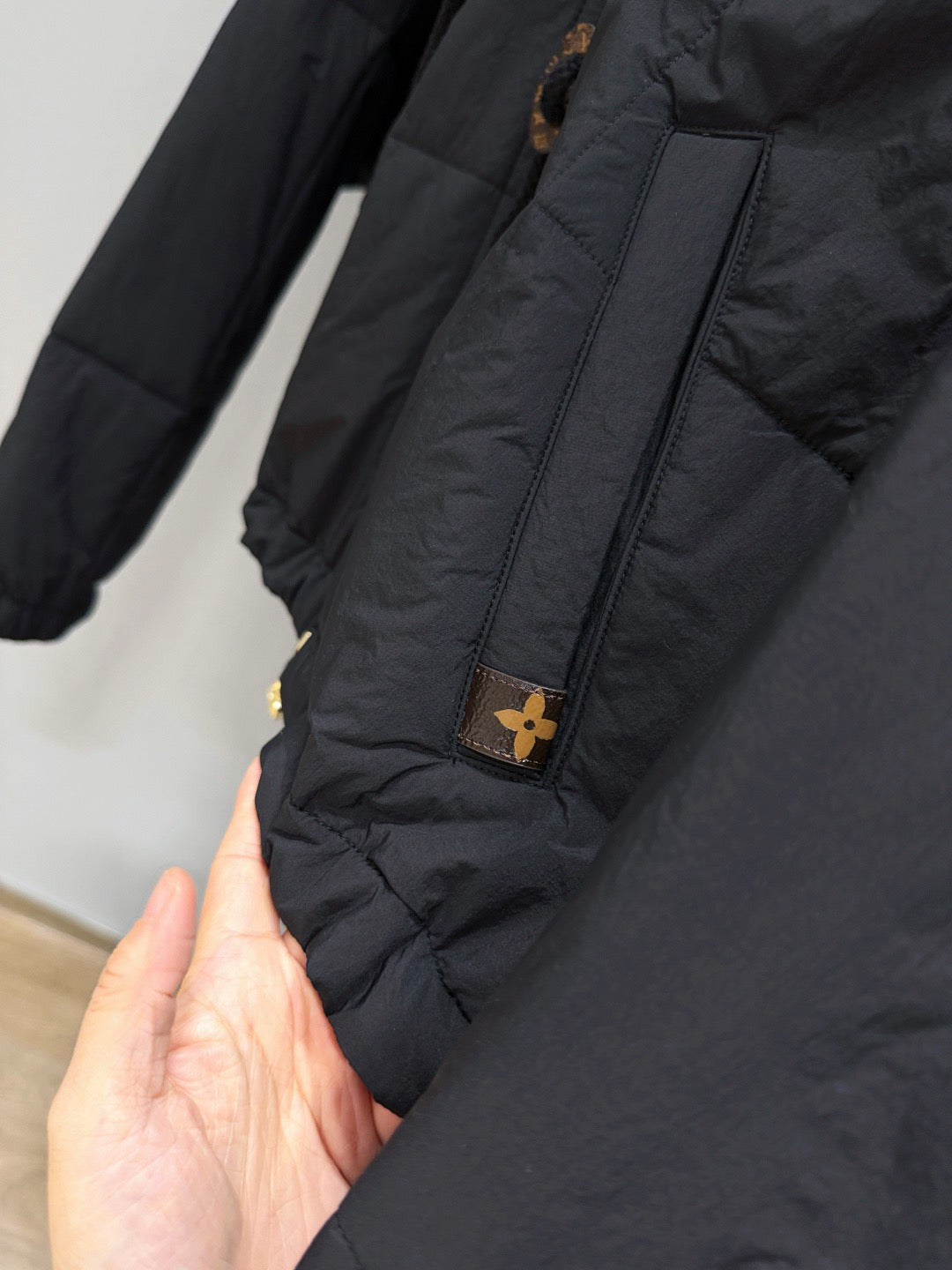 LOU JACKET