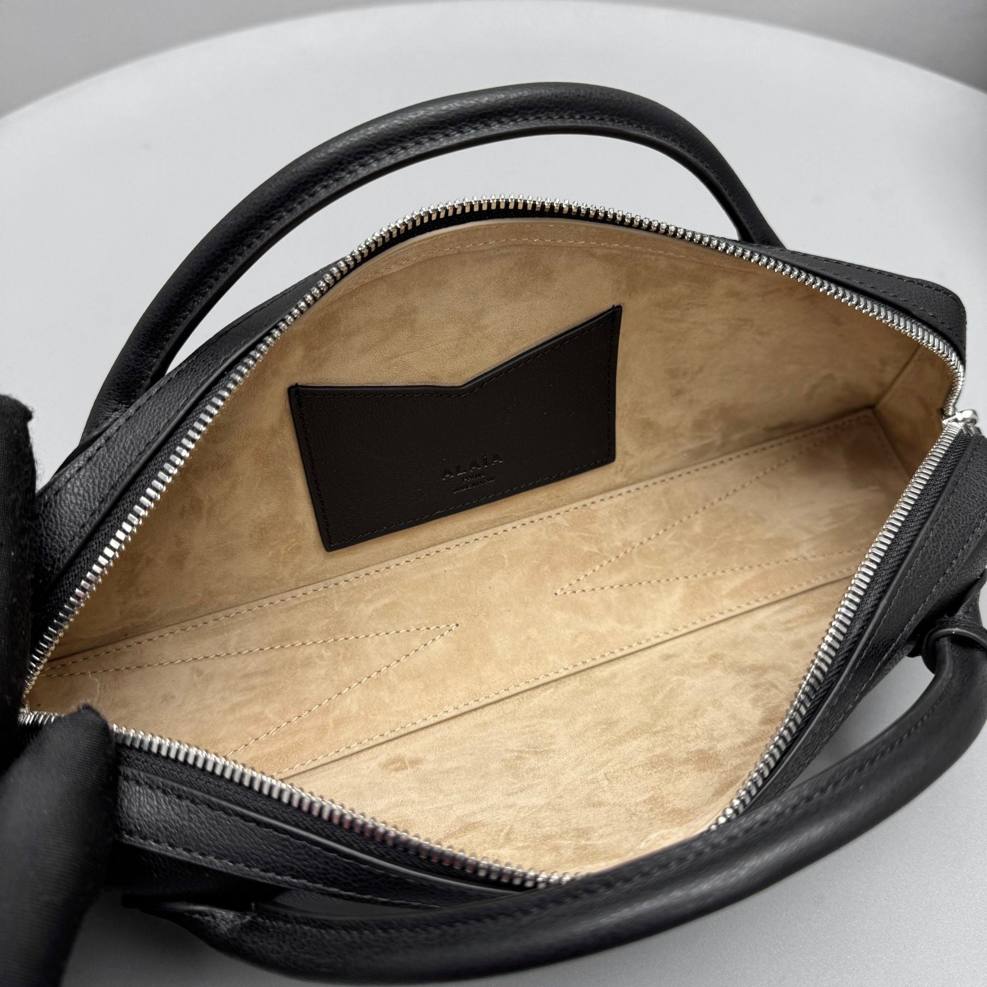 ALAIA LE TECKEL CLUTCH