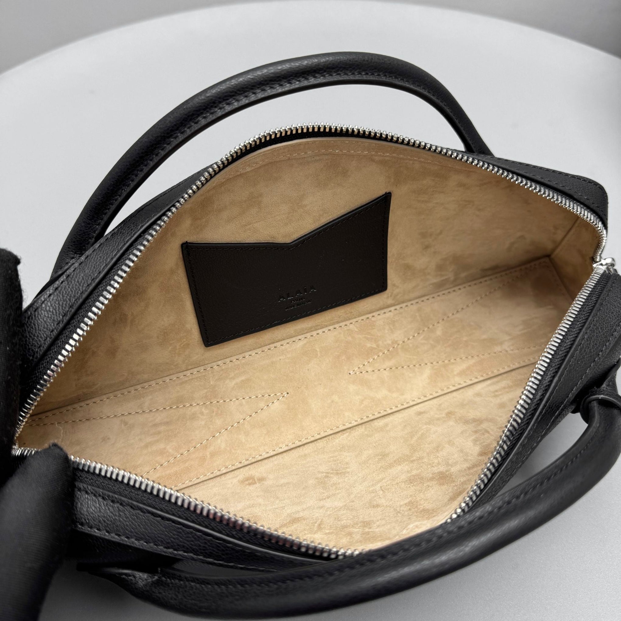 ALAIA LE TECKEL CLUTCH