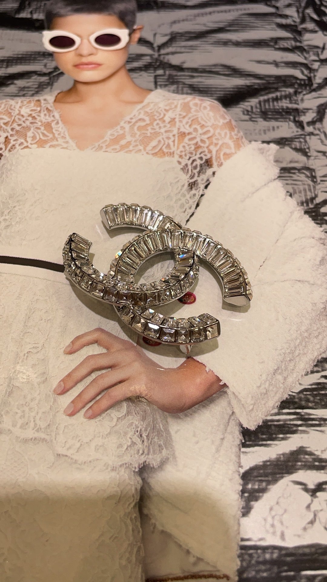 CC BROOCHE