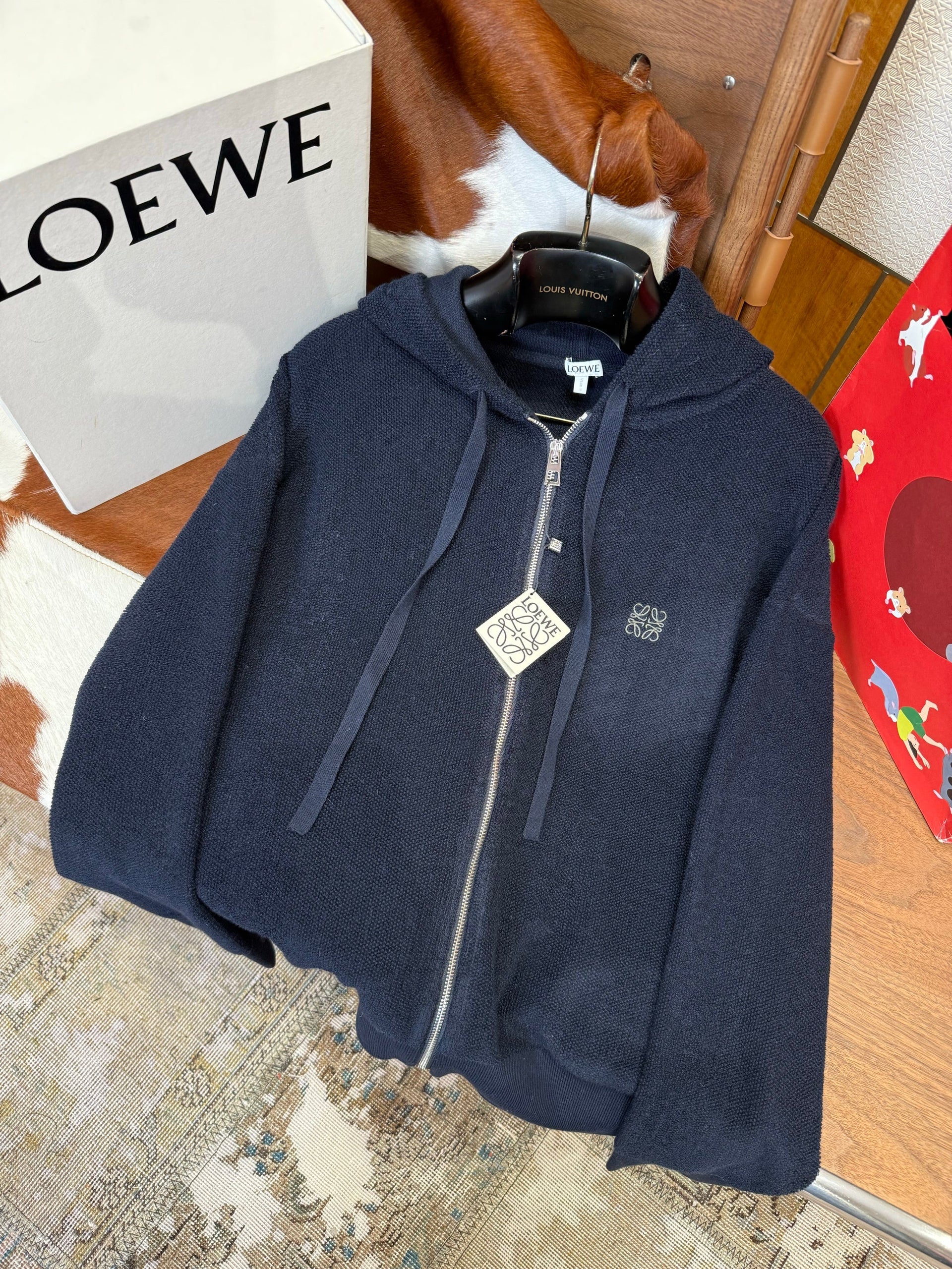 LOEW ZIP HOODIE