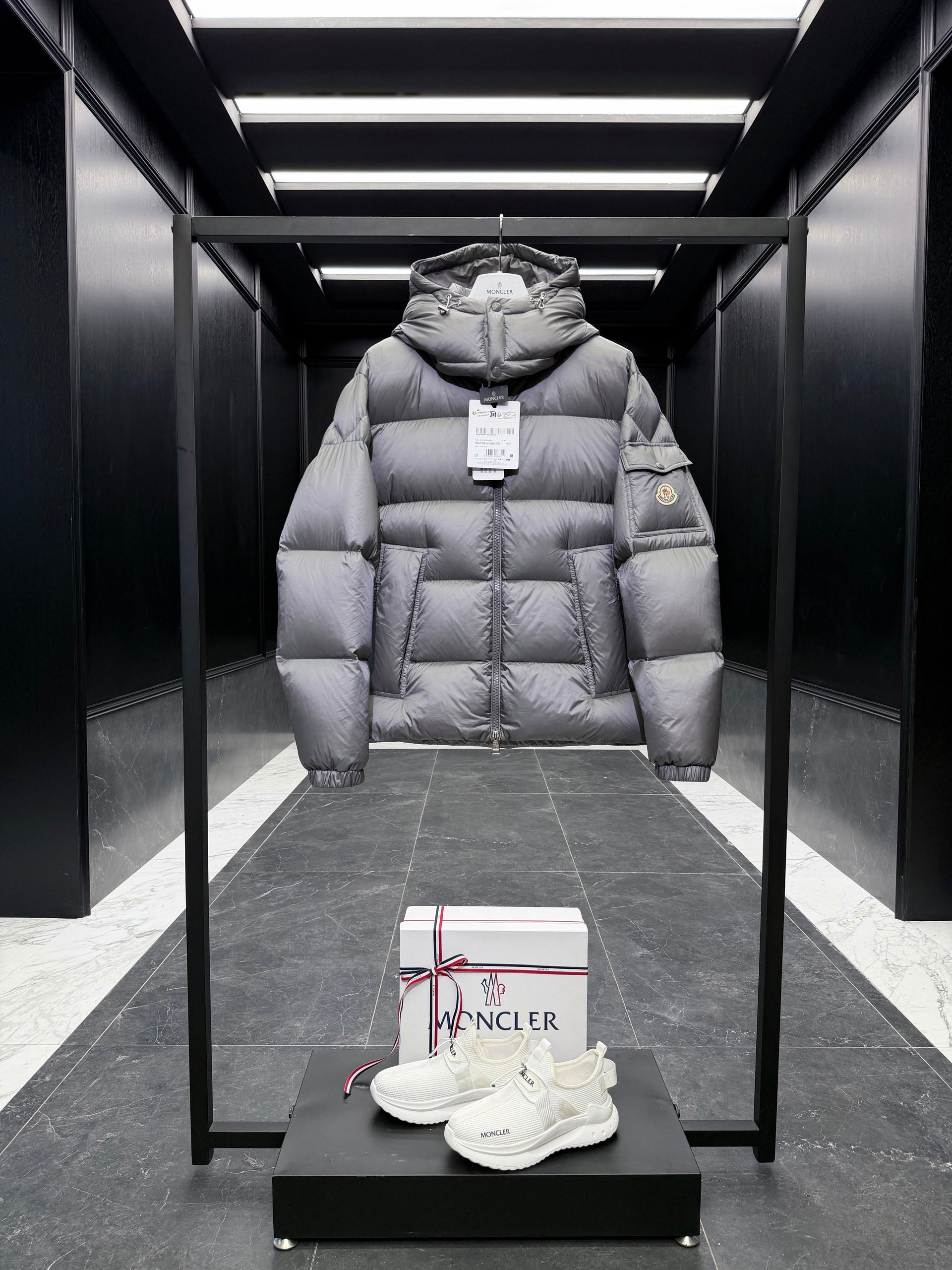 MONC COUYERE JACKET