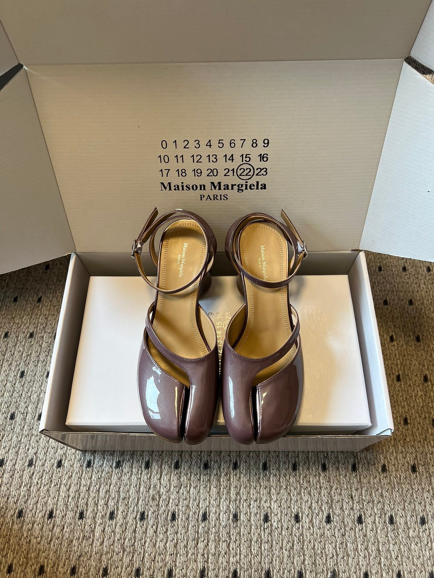 MAISON M TABI PUMPS