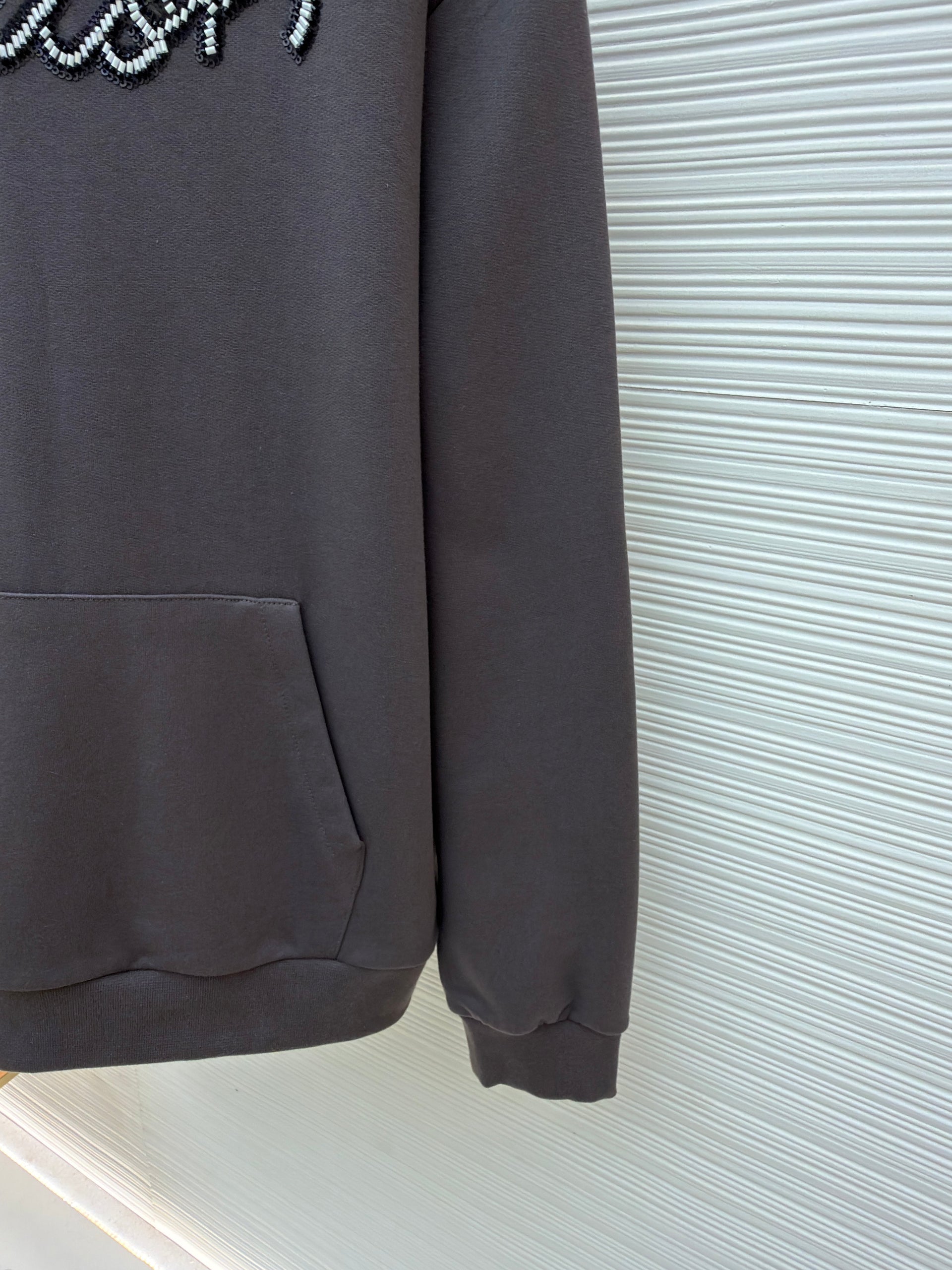 LOU HOODIE