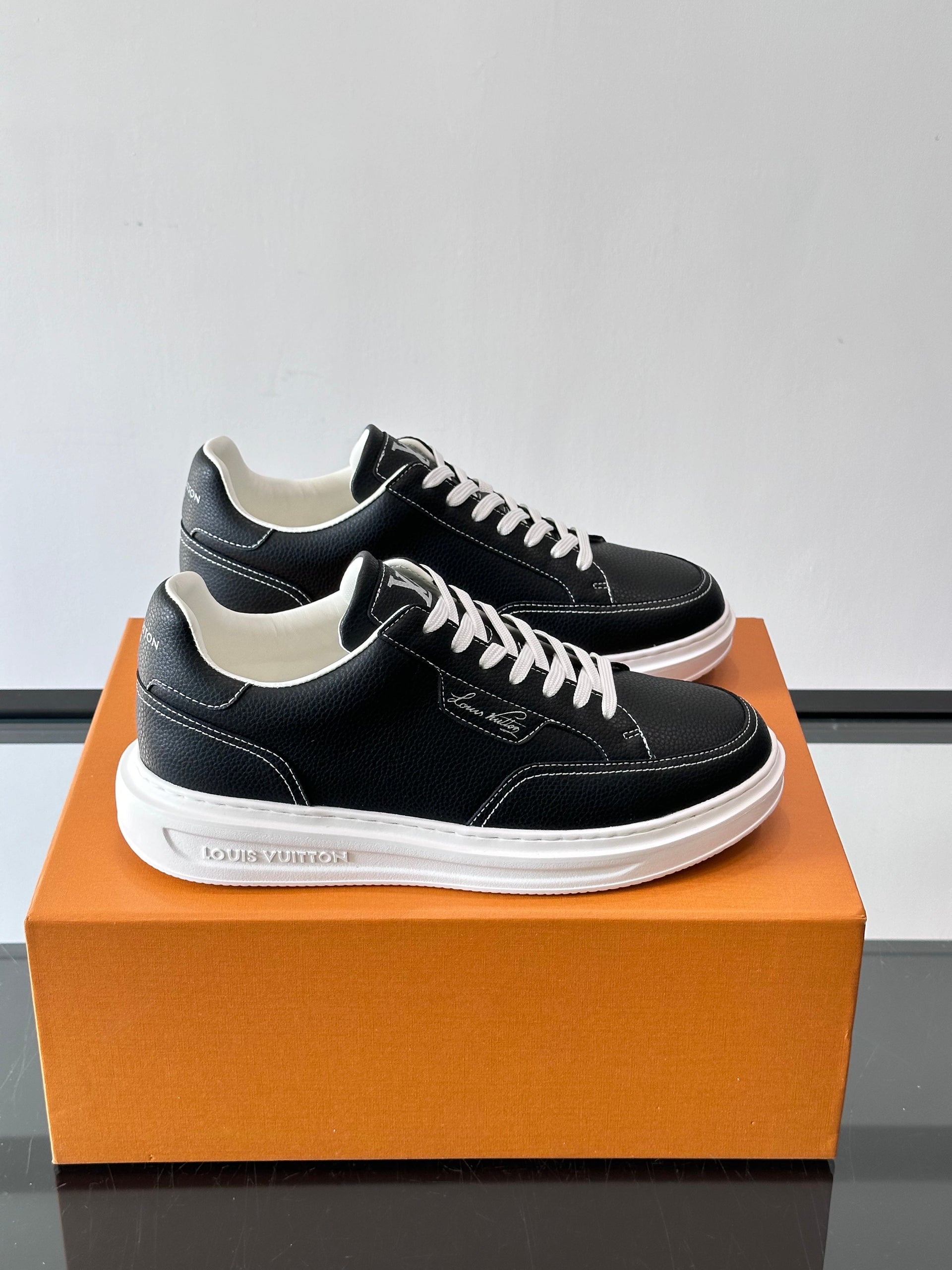 LOU BEVERLY HILLS SNEAKERS