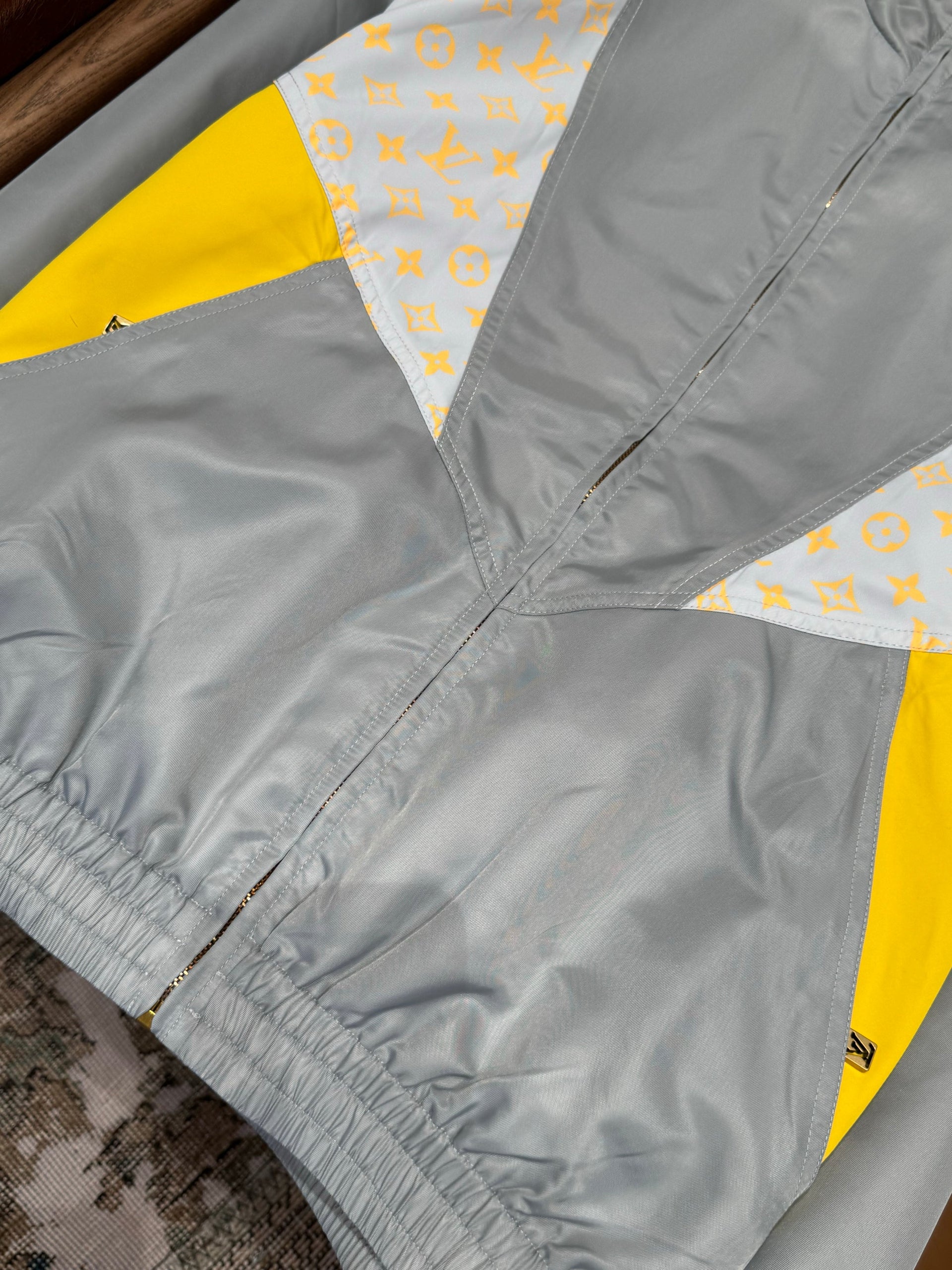 LOU JACKET