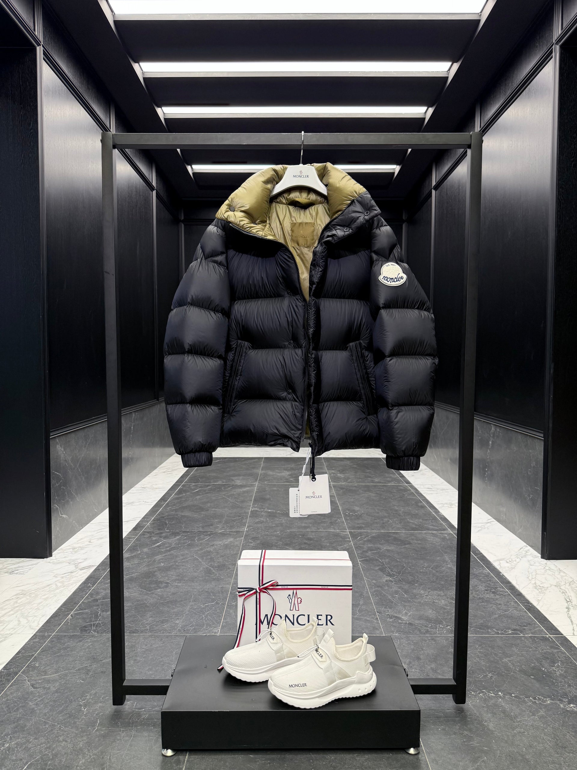 MONC TRIPITI JACKET