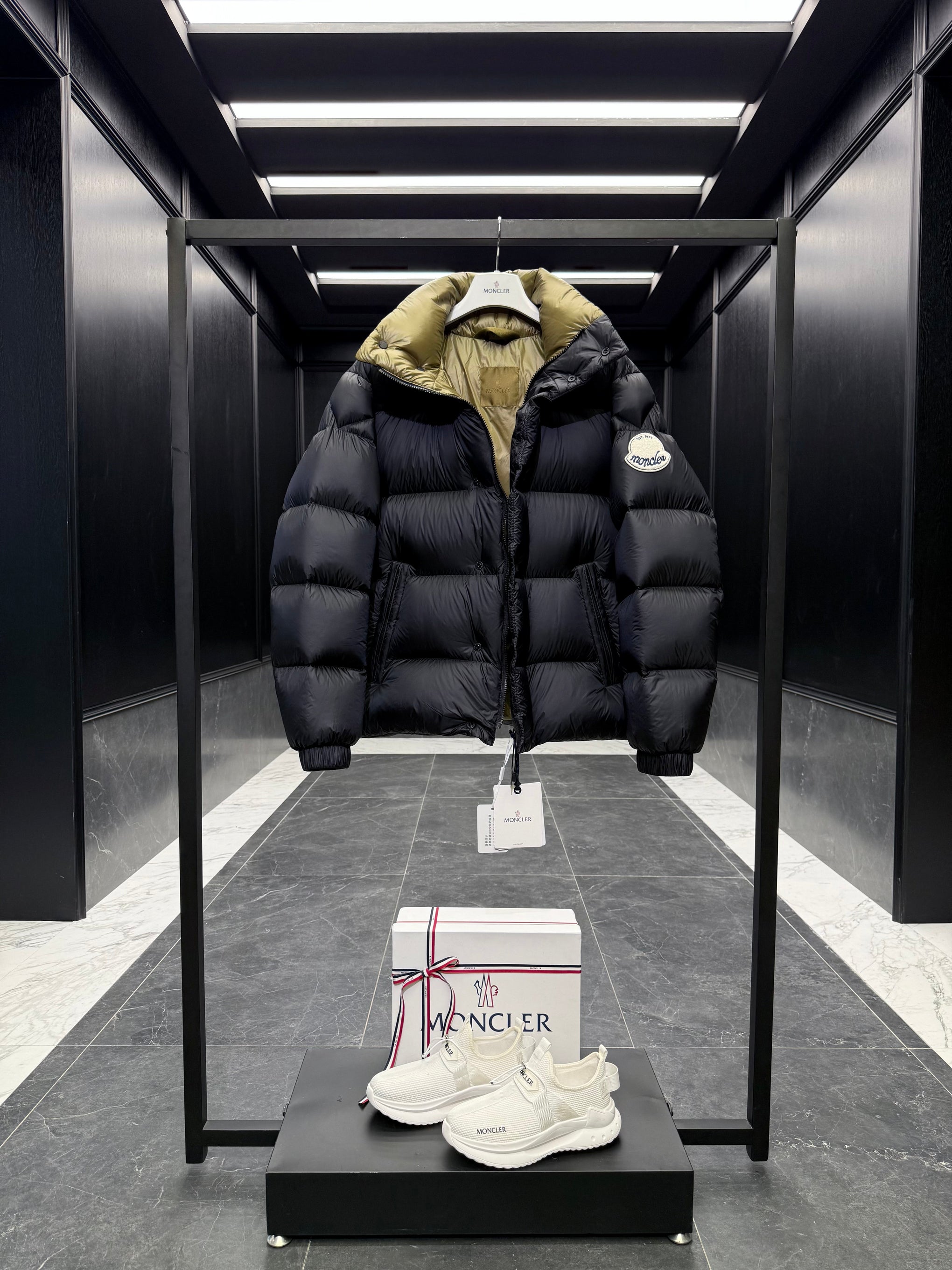 MONC TRIPITI JACKET