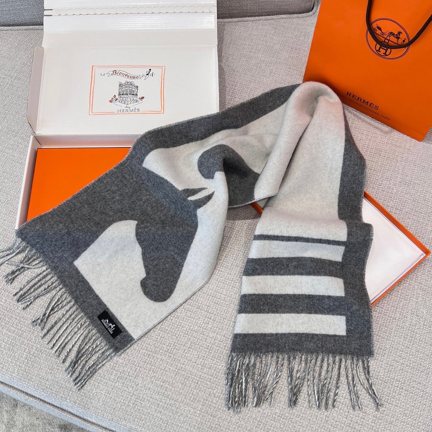 HERM SCARF