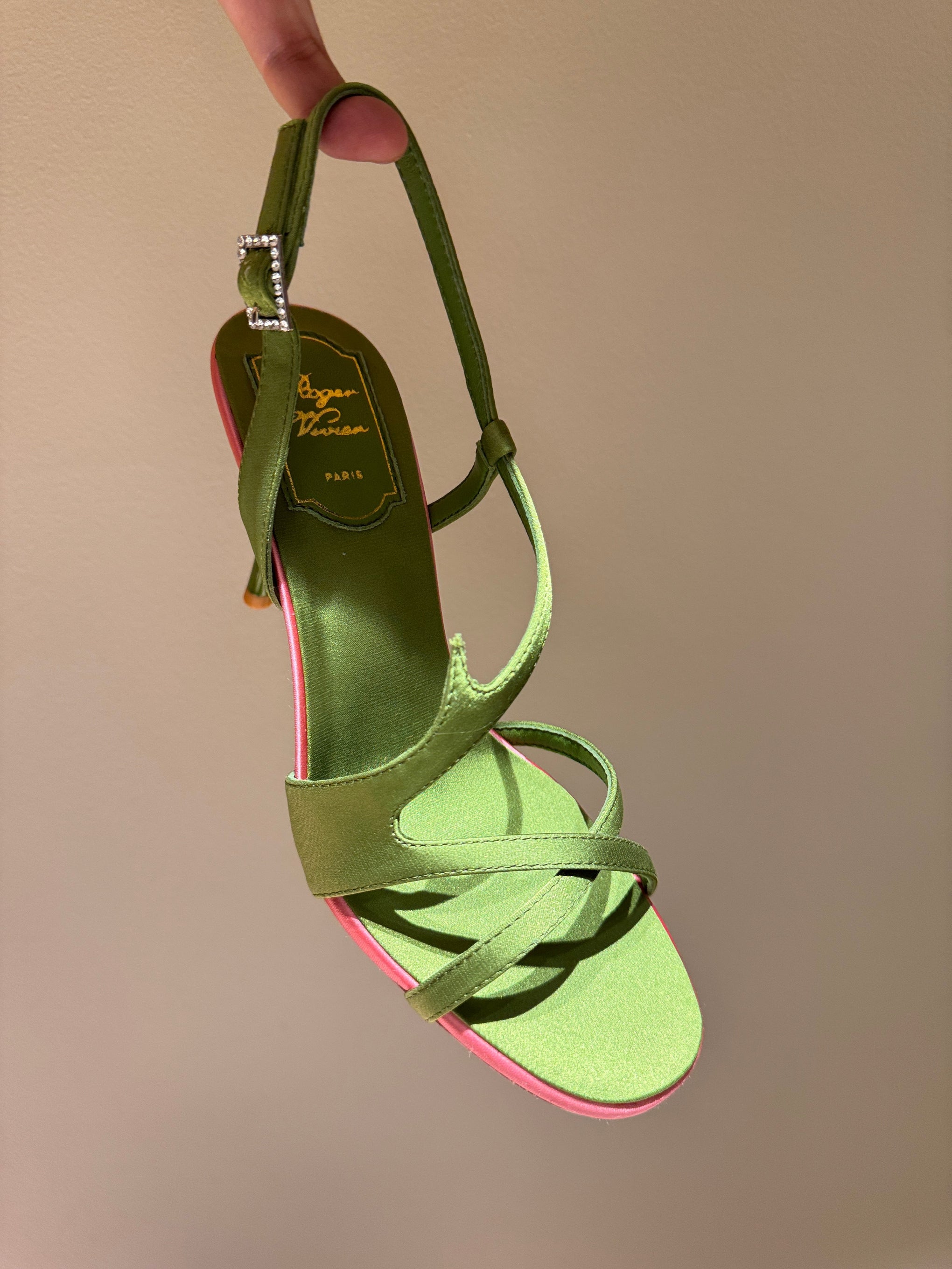 ROGER V HEELS