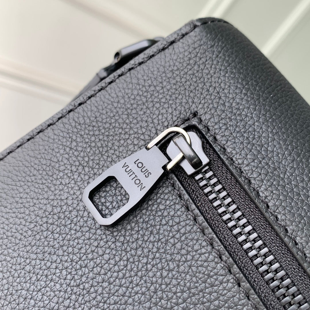 LOU SPEED MESSENGER BAG