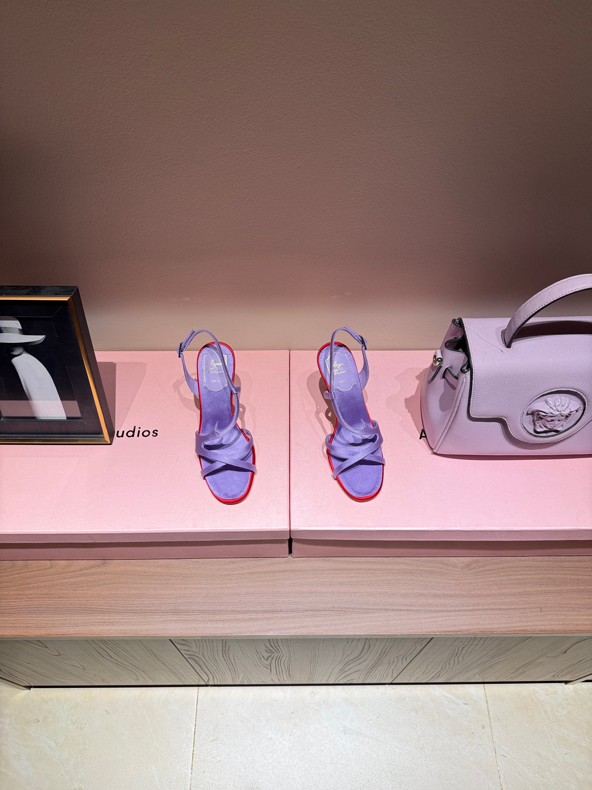 ROGER V HEELS