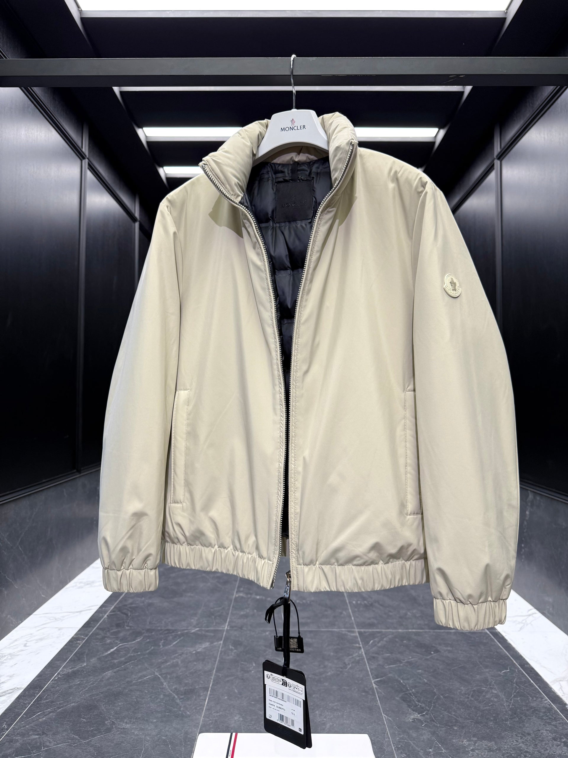 MONC LUSERNA JACKET